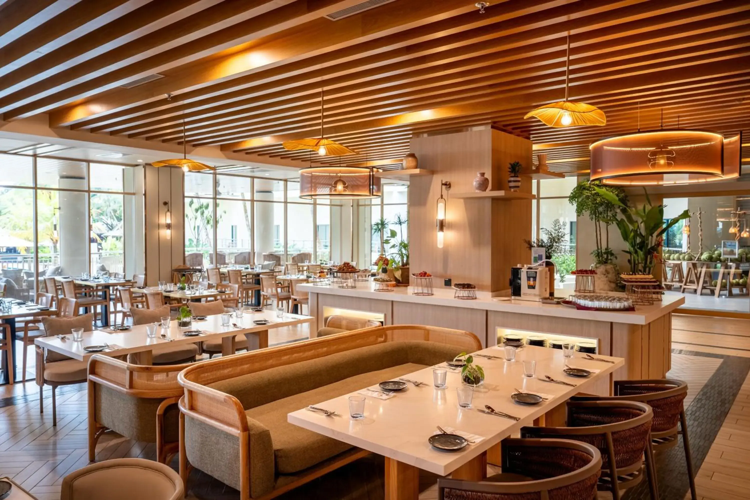 Restaurant/places to eat in Swiss-Grand Beach Resort Kuantan Restaurant/places to eat in Swiss-Grand Beach Resort Kuantan