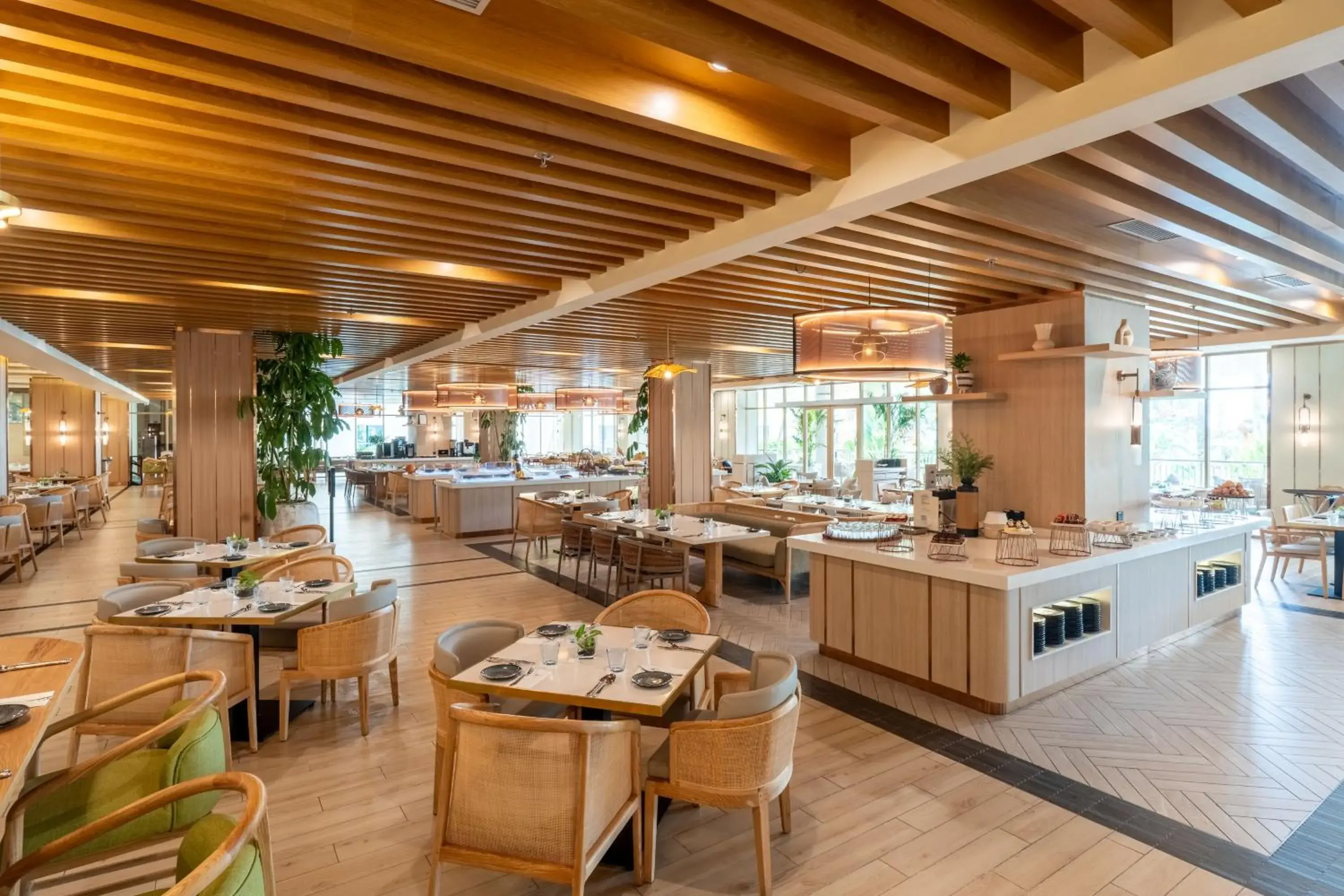 Restaurant/places to eat in Swiss-Grand Beach Resort Kuantan Restaurant/places to eat in Swiss-Grand Beach Resort Kuantan