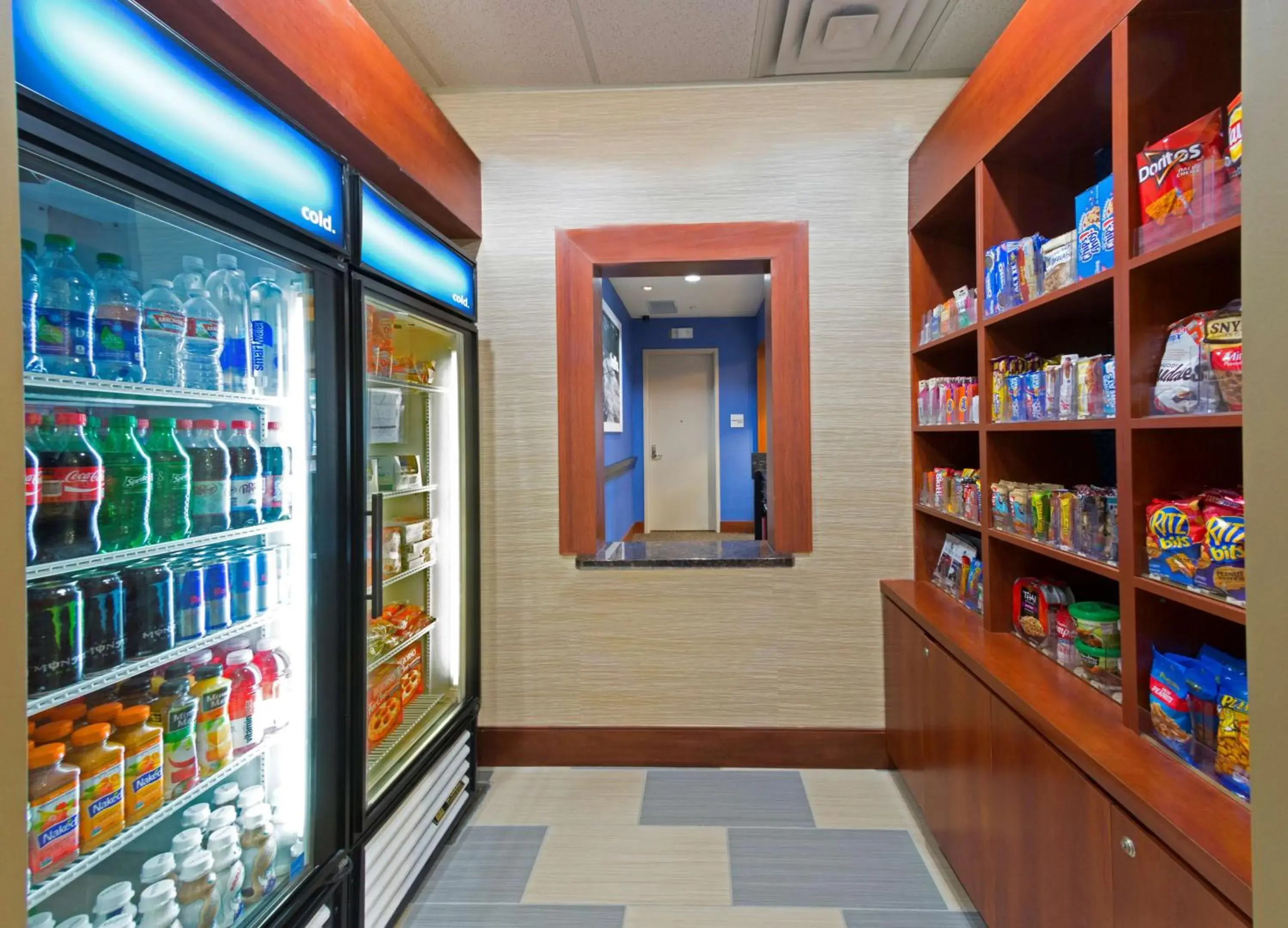 Restaurant/places to eat in Hampton Inn & Suites Riverside/Corona East Restaurant/places to eat in Hampton Inn & Suites Riverside/Corona East