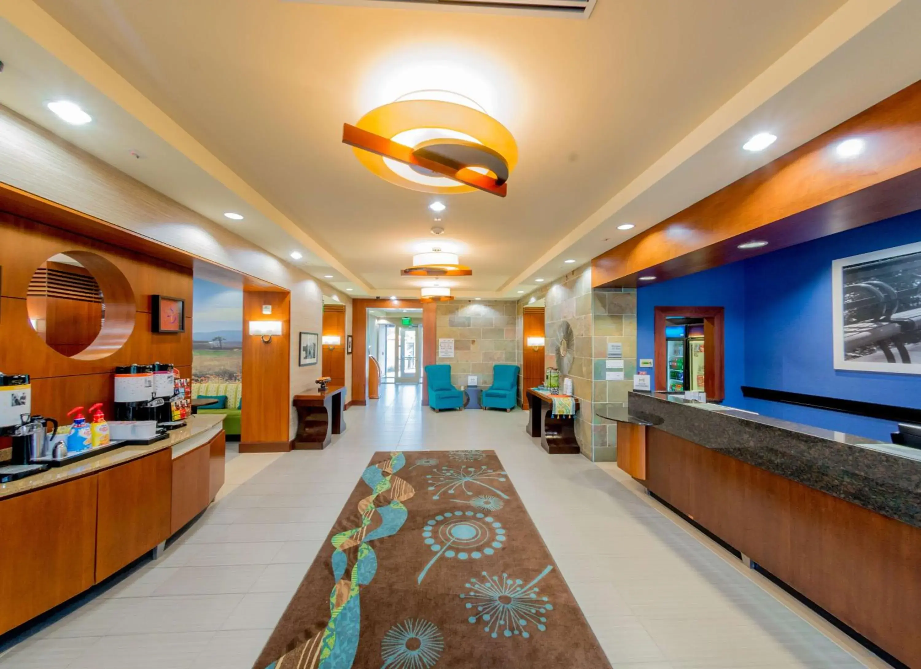 Lobby or reception in Hampton Inn & Suites Riverside/Corona East Lobby or reception in Hampton Inn & Suites Riverside/Corona East