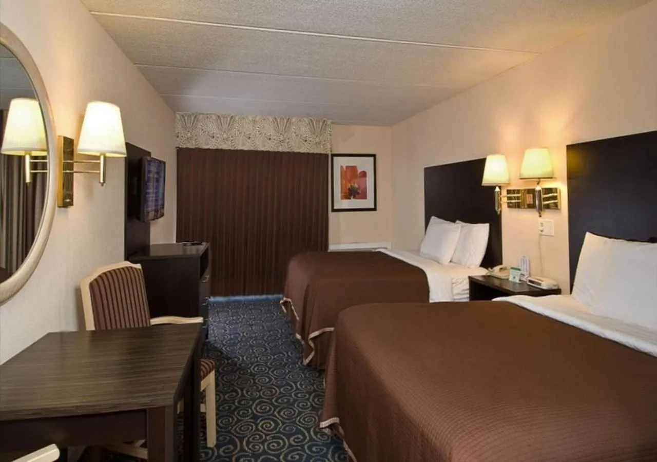 Bed in Tiki Resort - Lake George