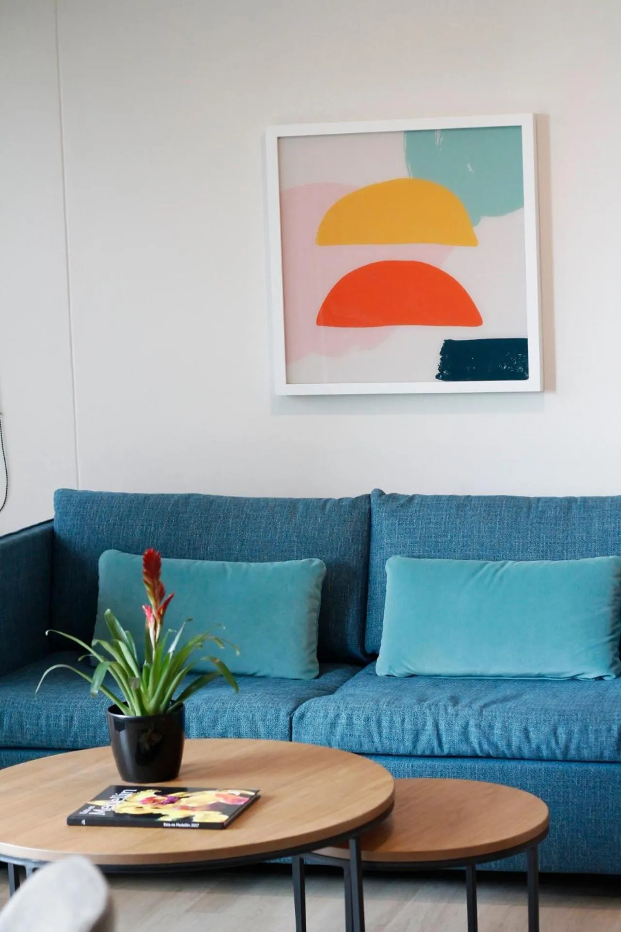 Living room in Estelar Apartamentos Medellin