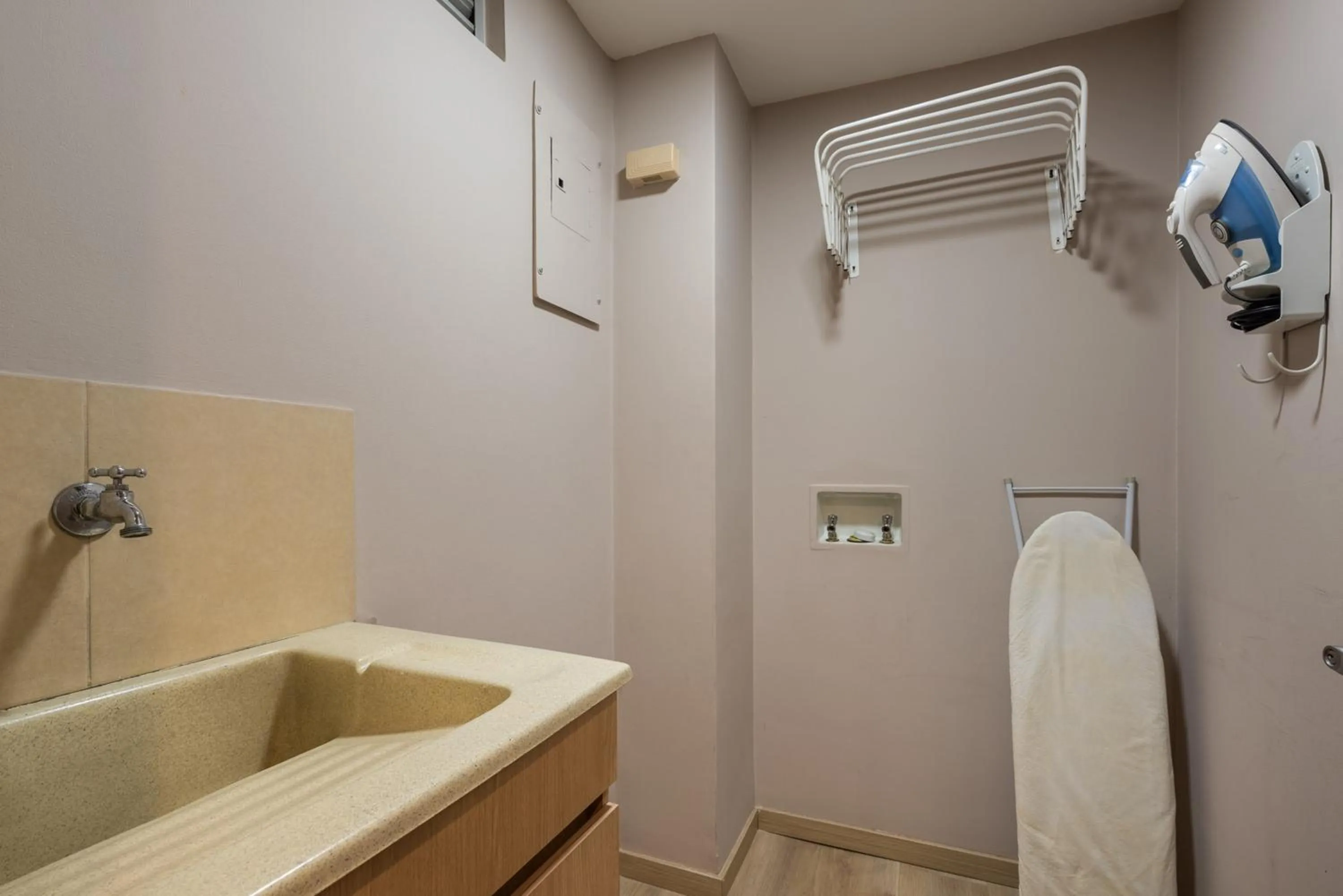 laundry in Estelar Apartamentos Medellin