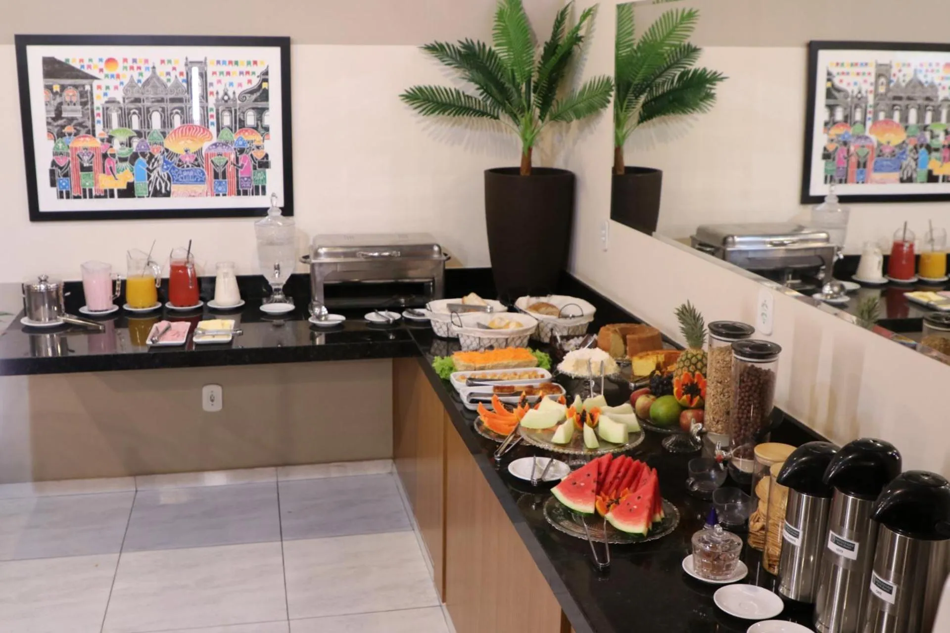 Restaurant/places to eat in Boulevard Park Hotel