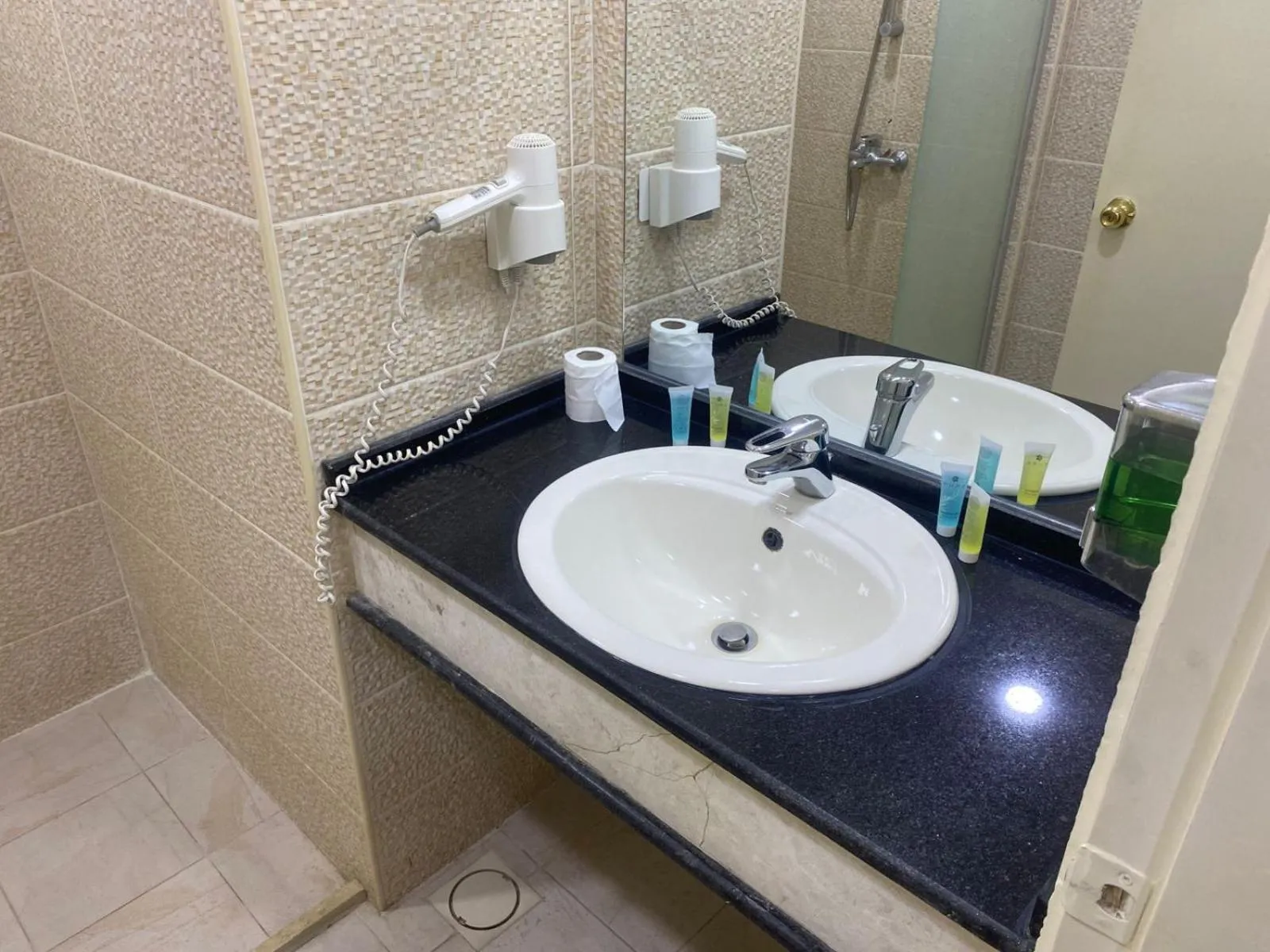 Shower in Sunset Hotel