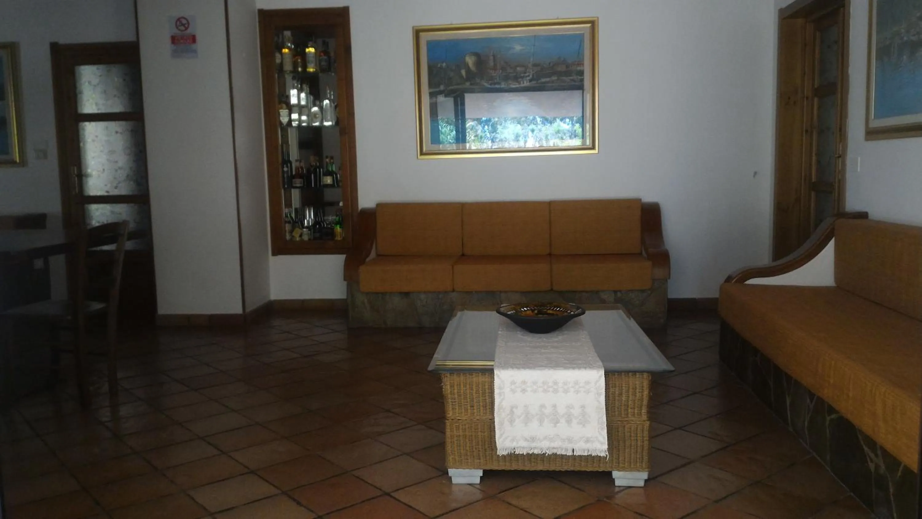 Communal lounge/ TV room in Villa Canu