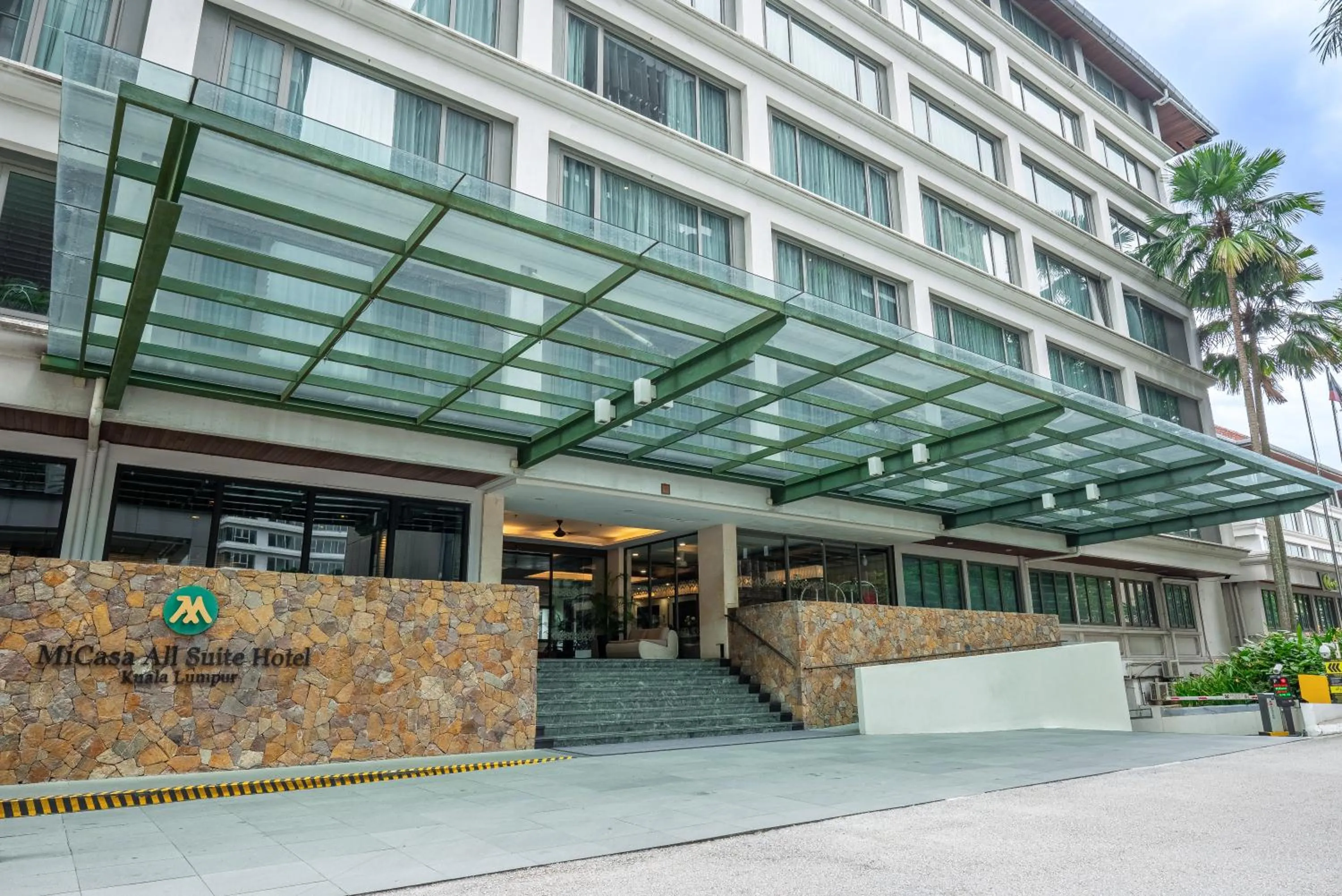 Facade/entrance in Micasa All Suites Hotel