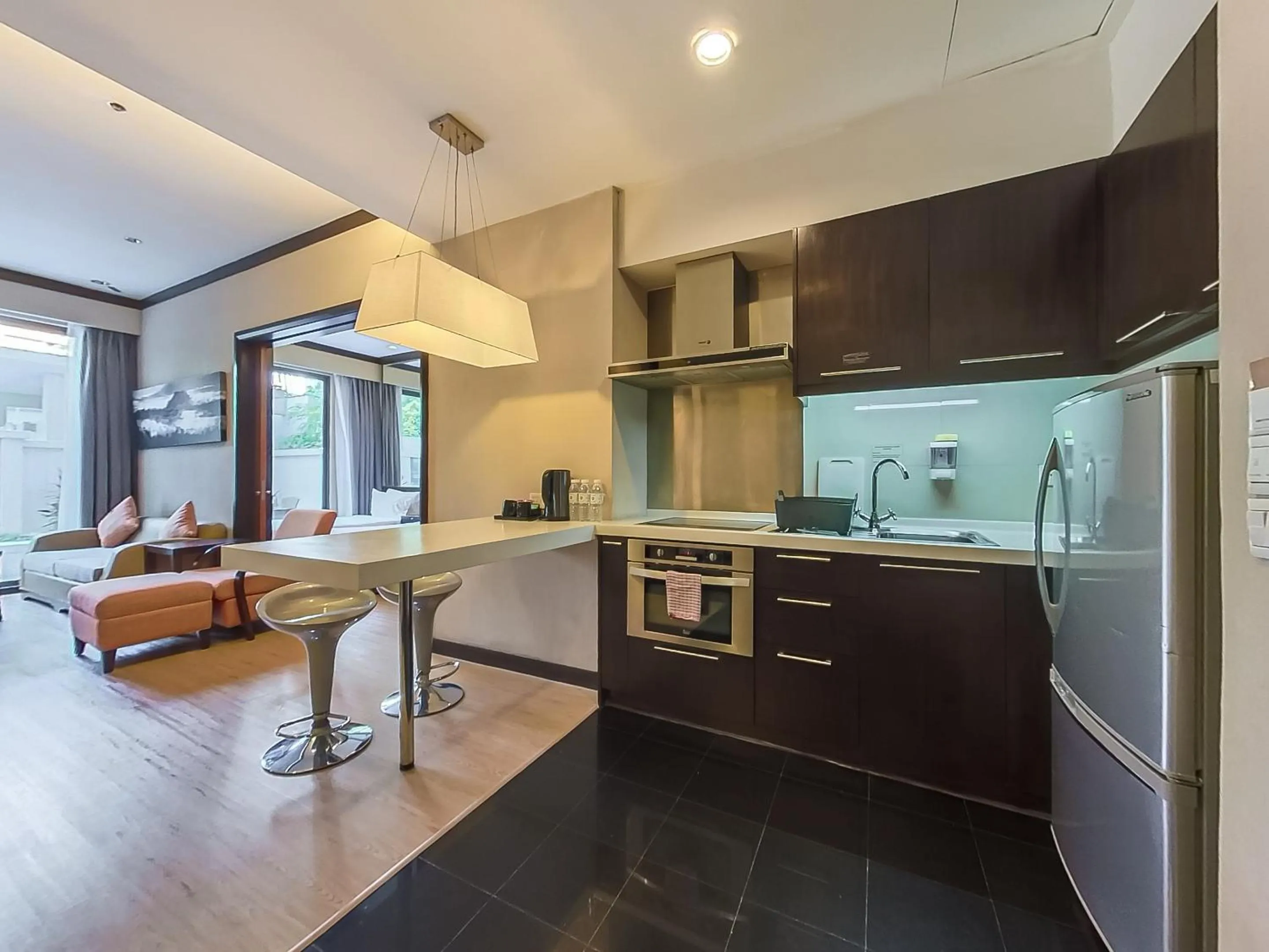 Kitchen or kitchenette in Micasa All Suites Hotel