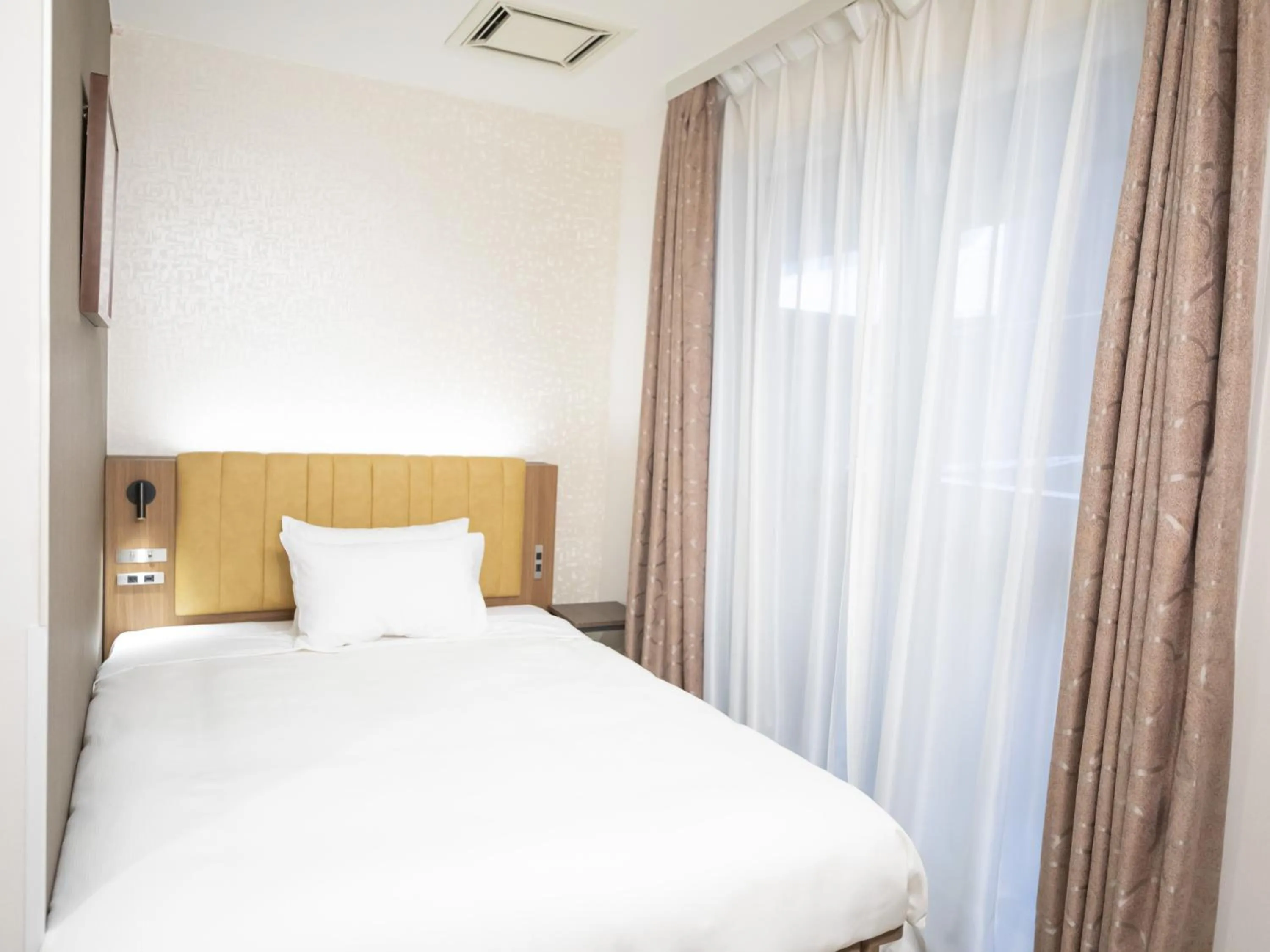 Photo of the whole room, Bed in Tokyu Stay Nihonbashi