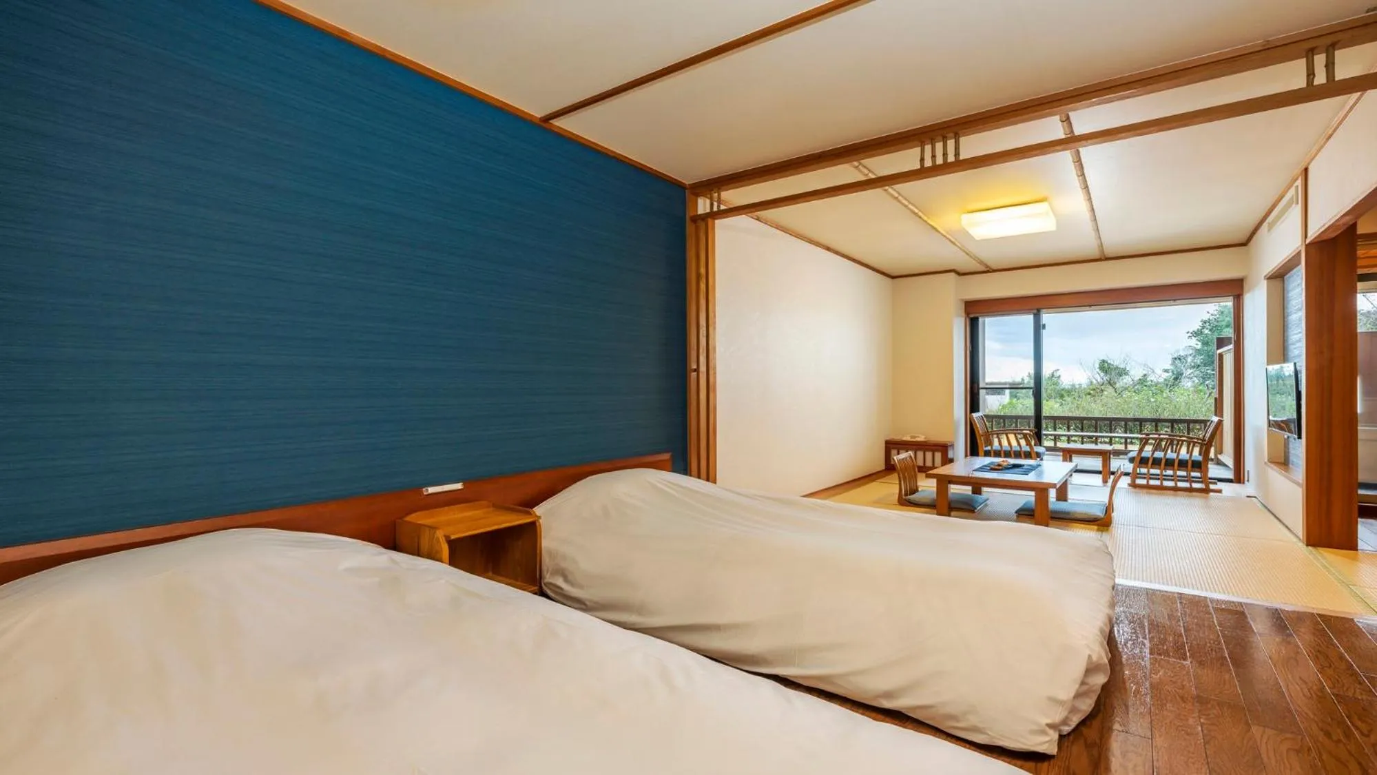 Photo of the whole room, Bed in Hamachidorinoyu Kaisyu