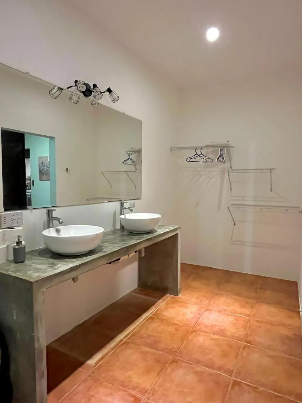 Shower in Tamarindo Backpackers