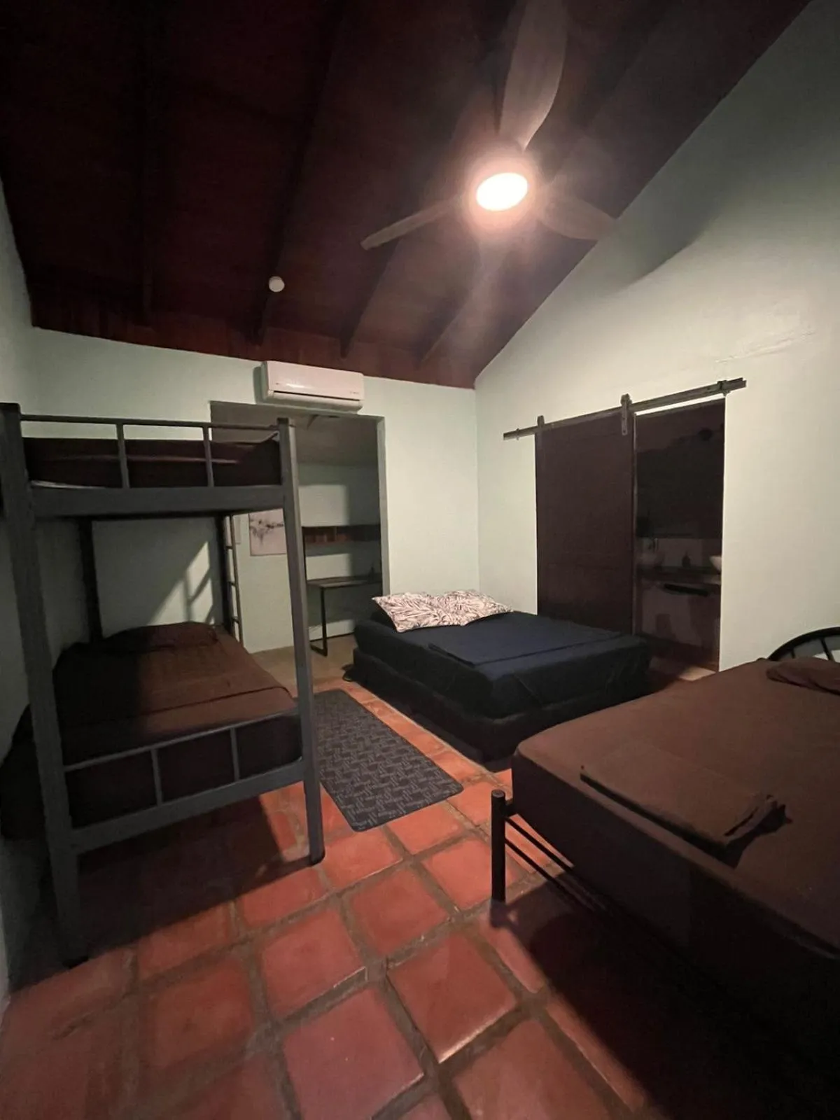 Bed in Tamarindo Backpackers