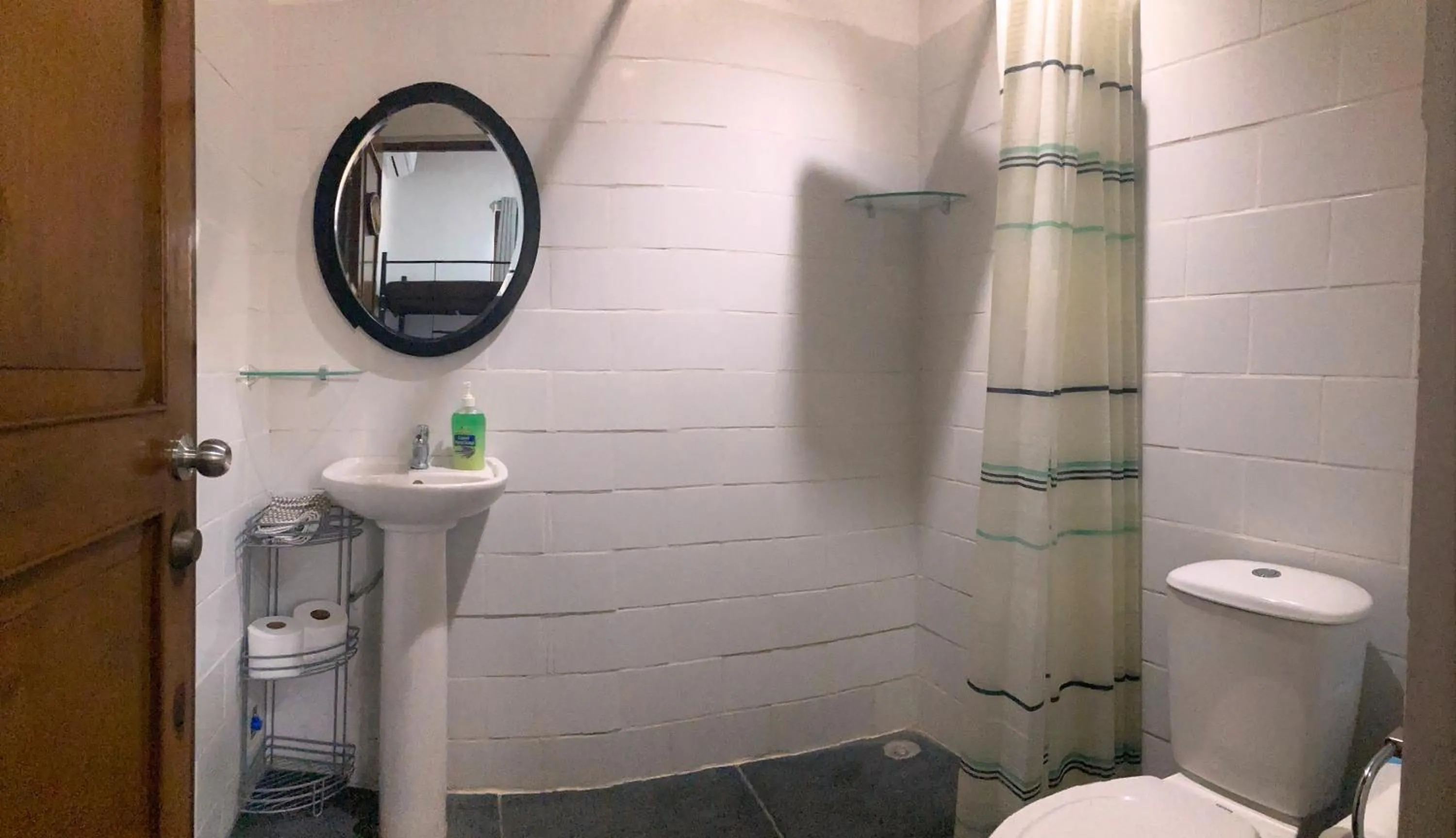 Shower in Tamarindo Backpackers
