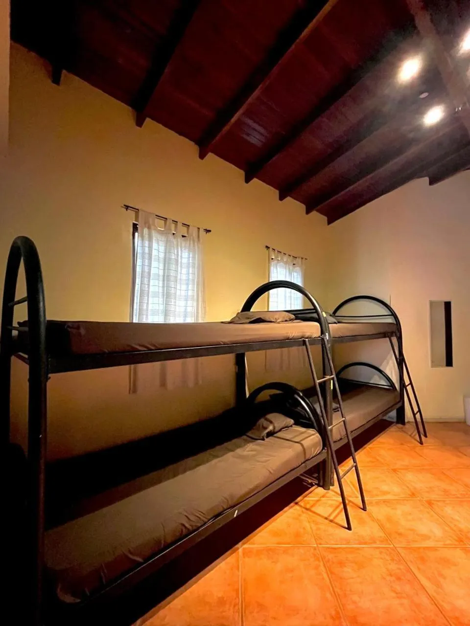Bedroom, Bed in Tamarindo Backpackers