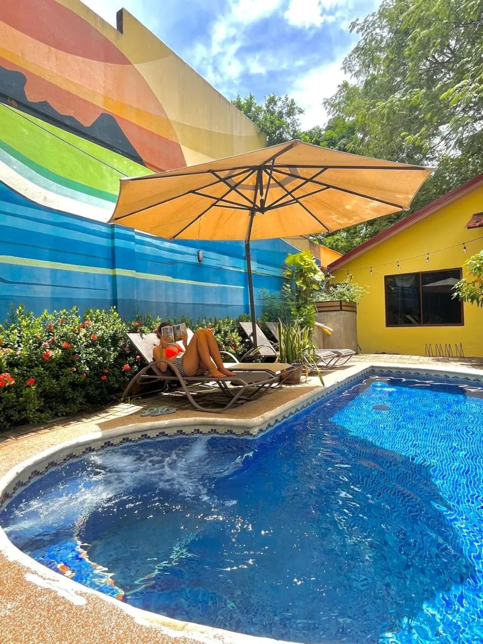 Swimming pool in Tamarindo Backpackers