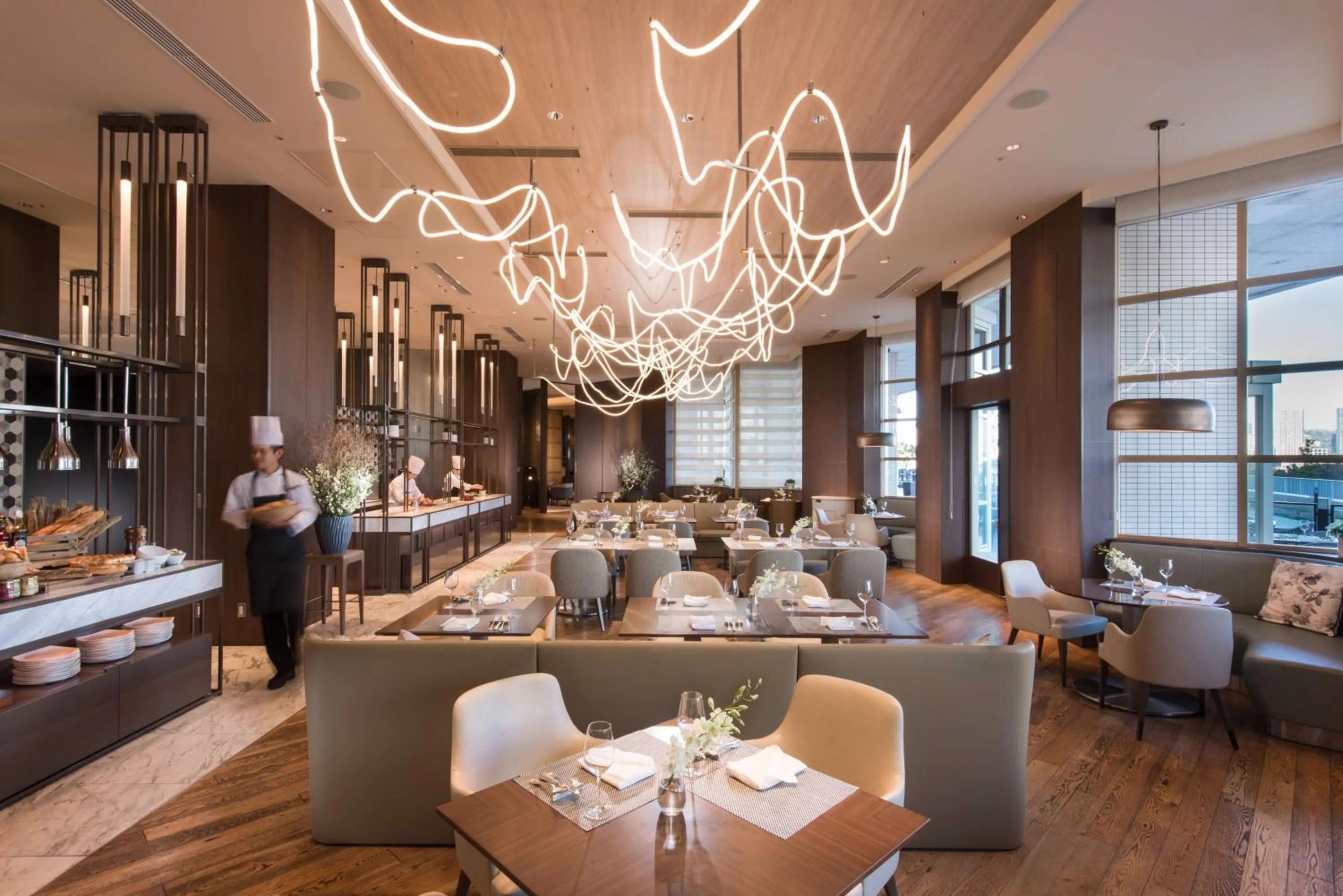 Restaurant/places to eat in Hilton Tokyo Odaiba