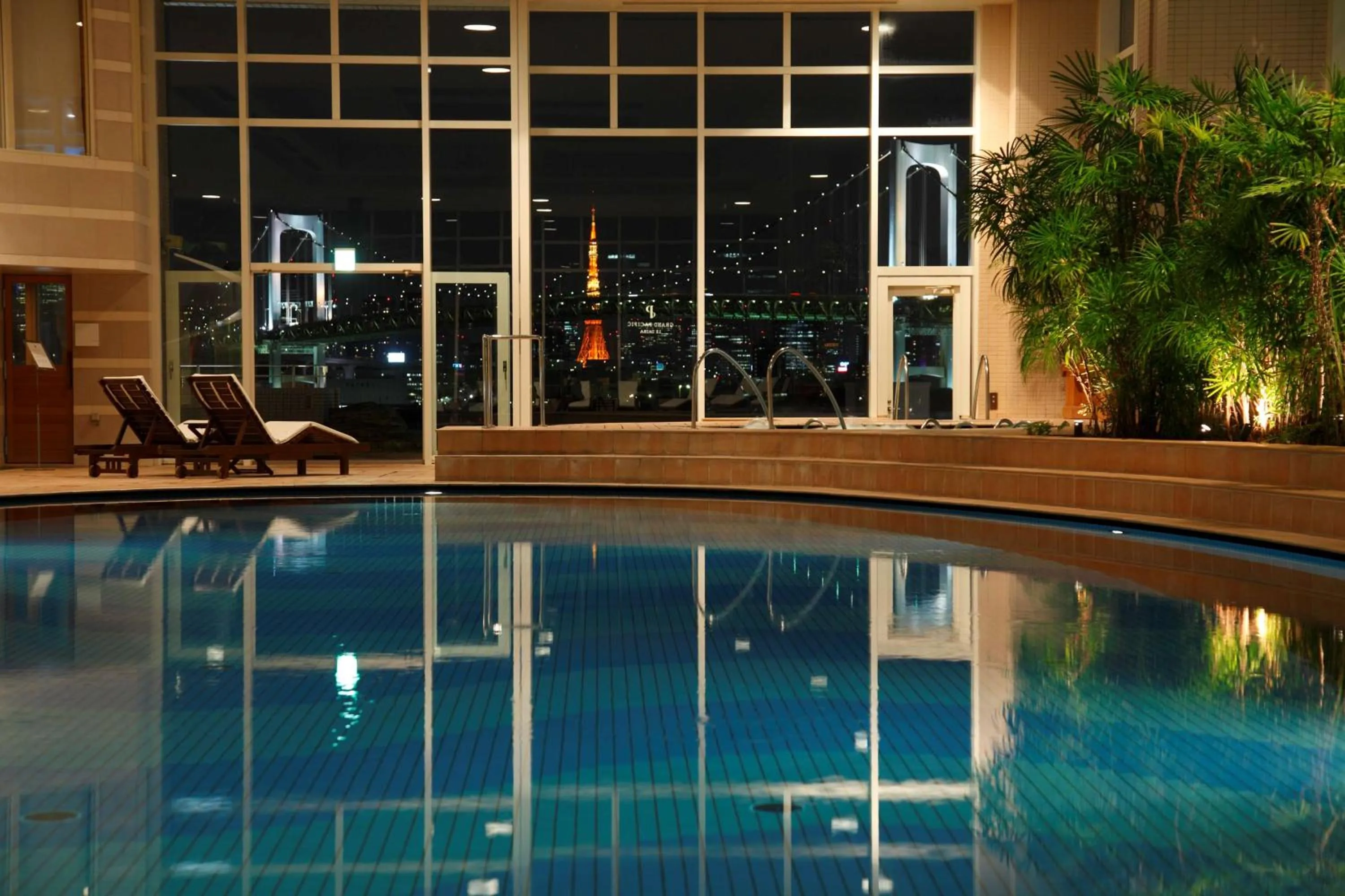 Pool view in Hilton Tokyo Odaiba