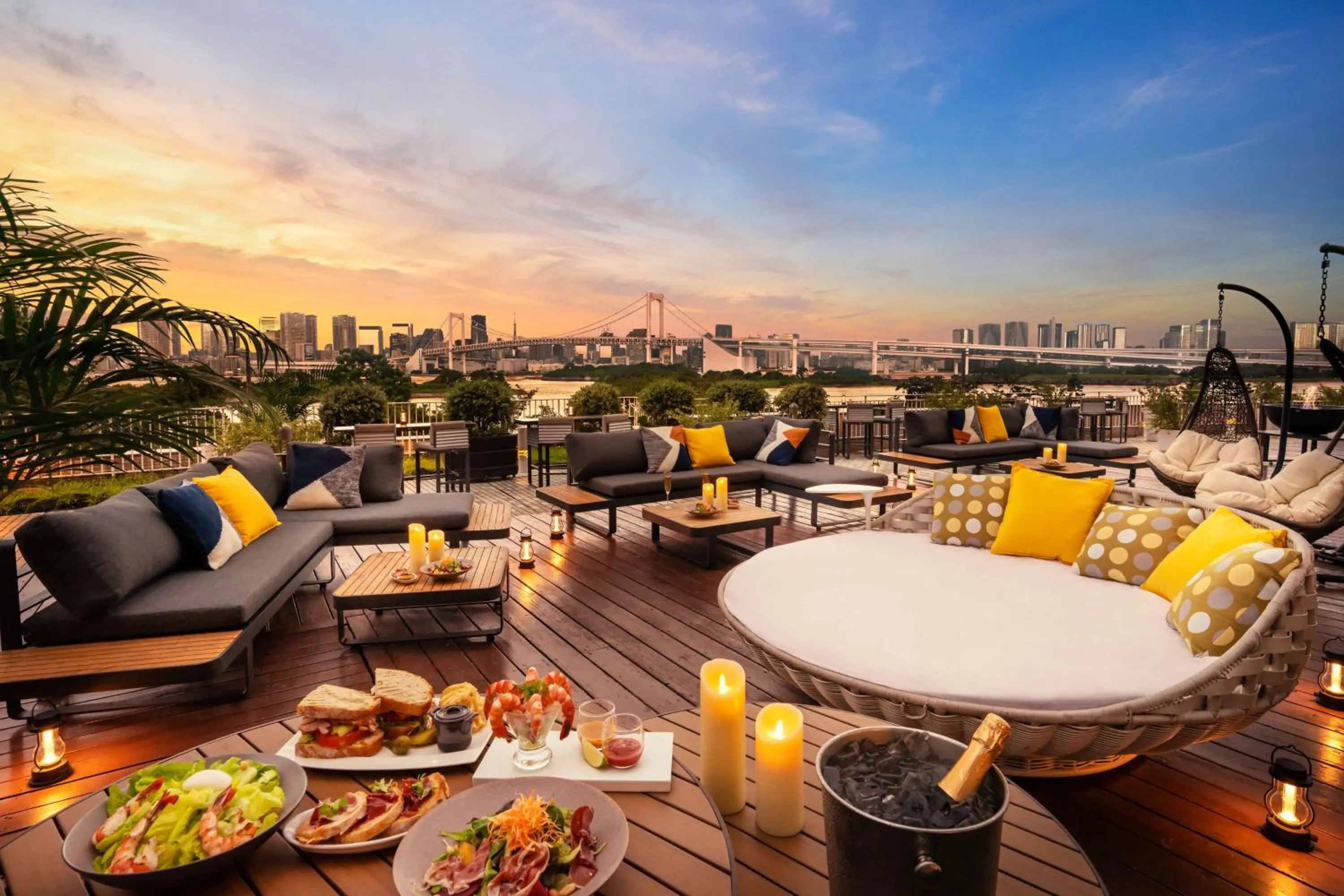 Restaurant/places to eat in Hilton Tokyo Odaiba