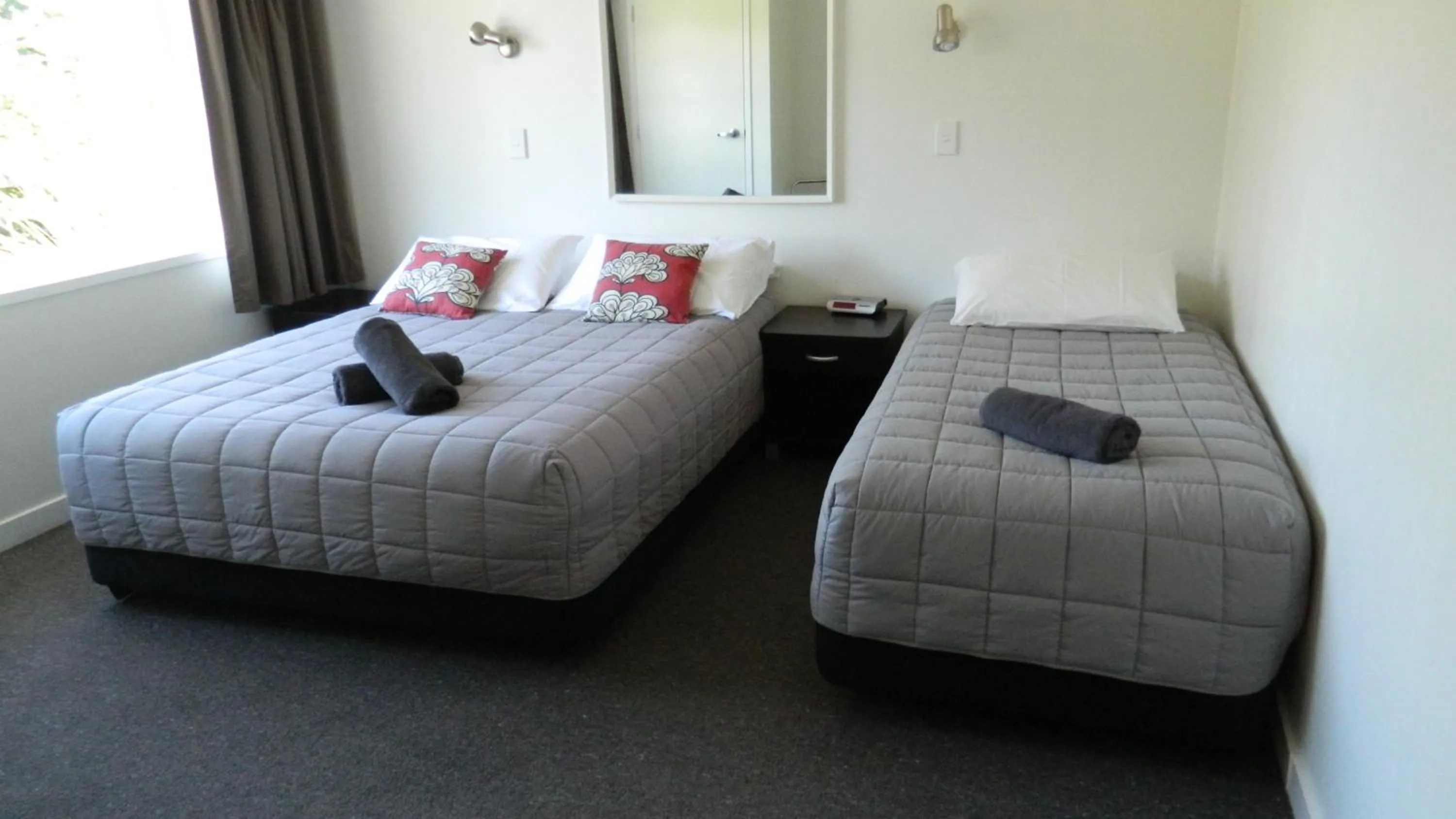 Bed in Taupo Debretts Spa Resort