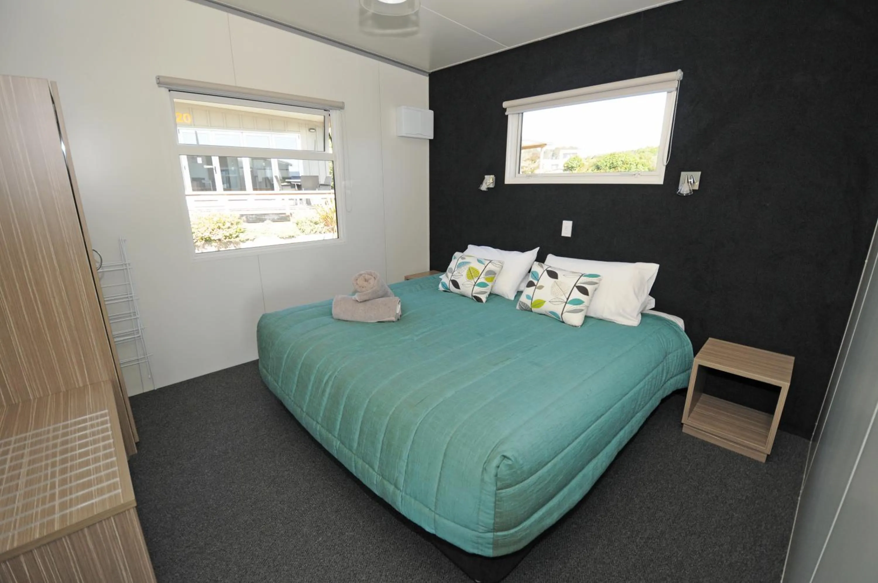 Bed in Taupo Debretts Spa Resort