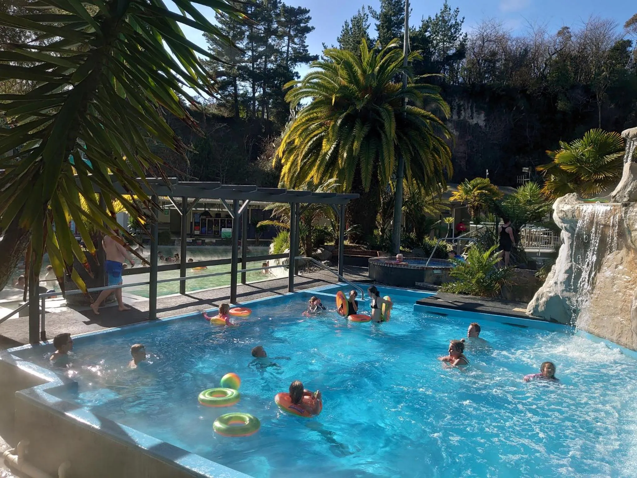 Swimming pool in Taupo Debretts Spa Resort