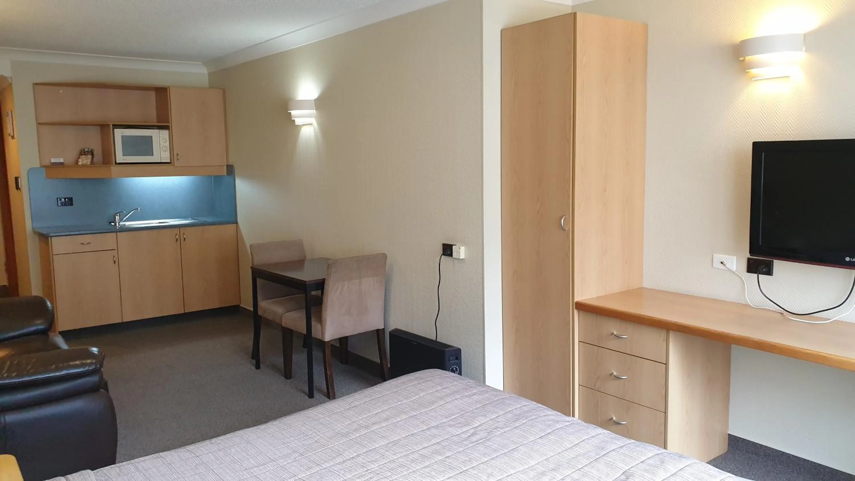 Kitchen or kitchenette in 97 Motel Moray