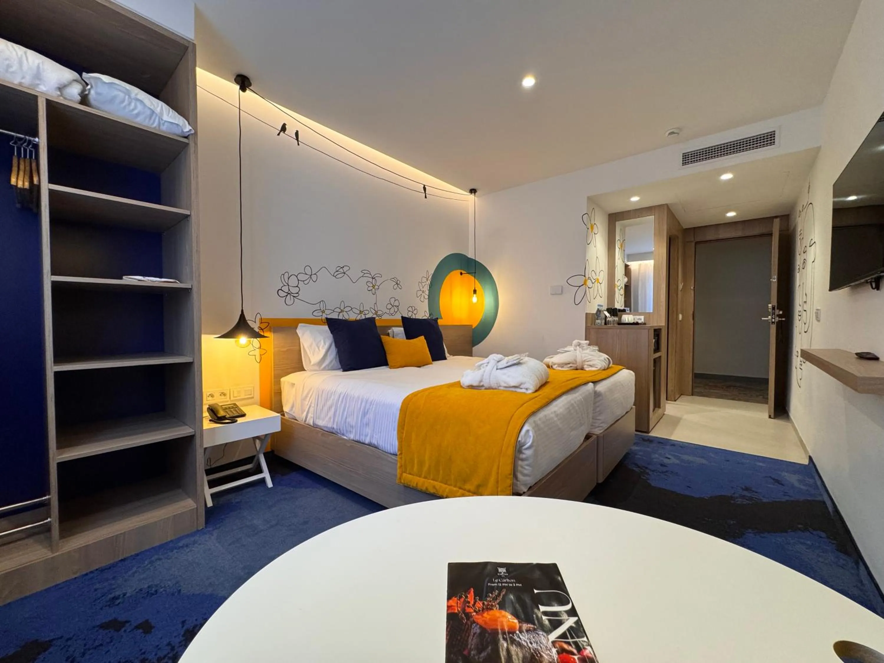 Bed in Hotel Carlton