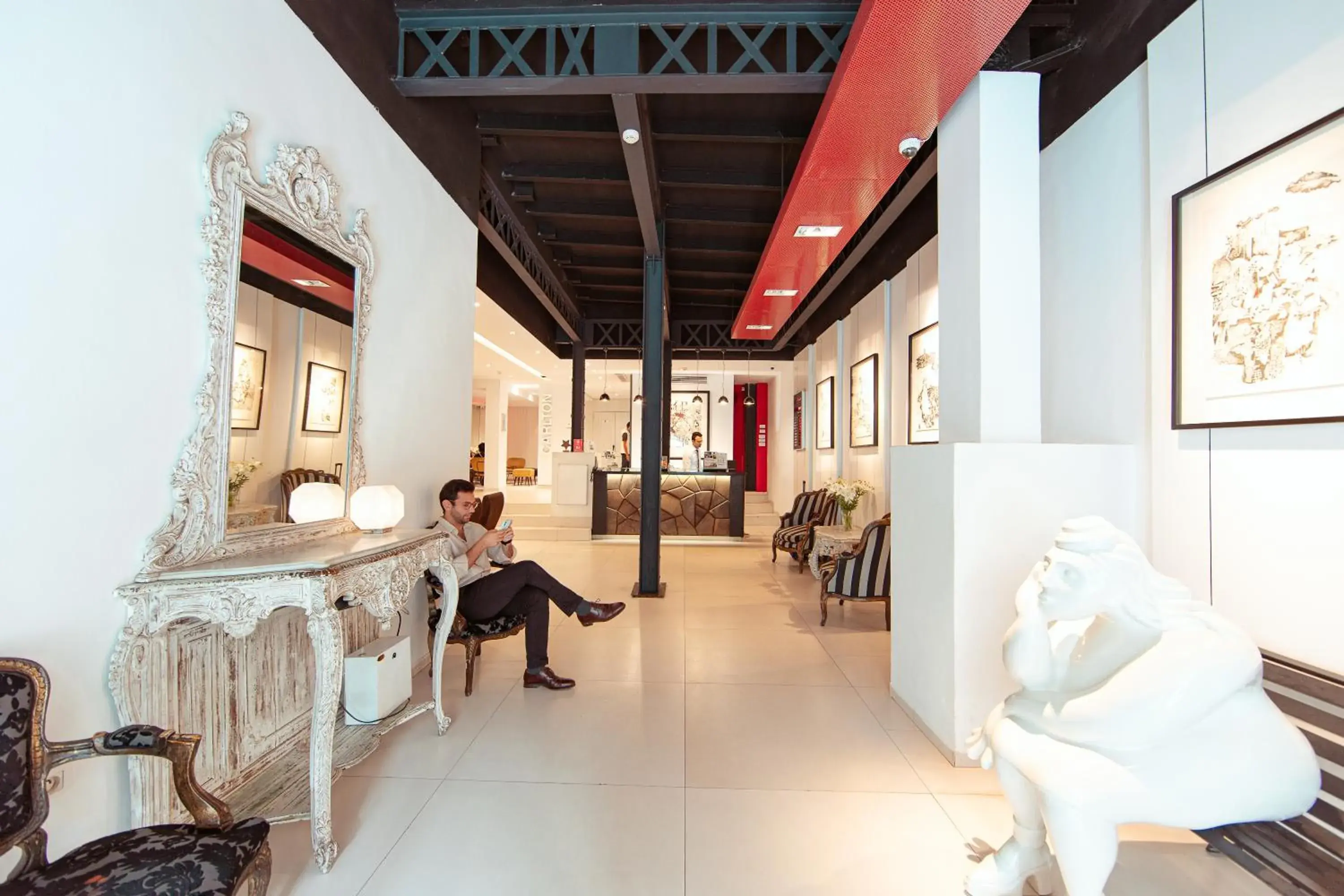 Property building in Hotel Carlton Property building in Hotel Carlton