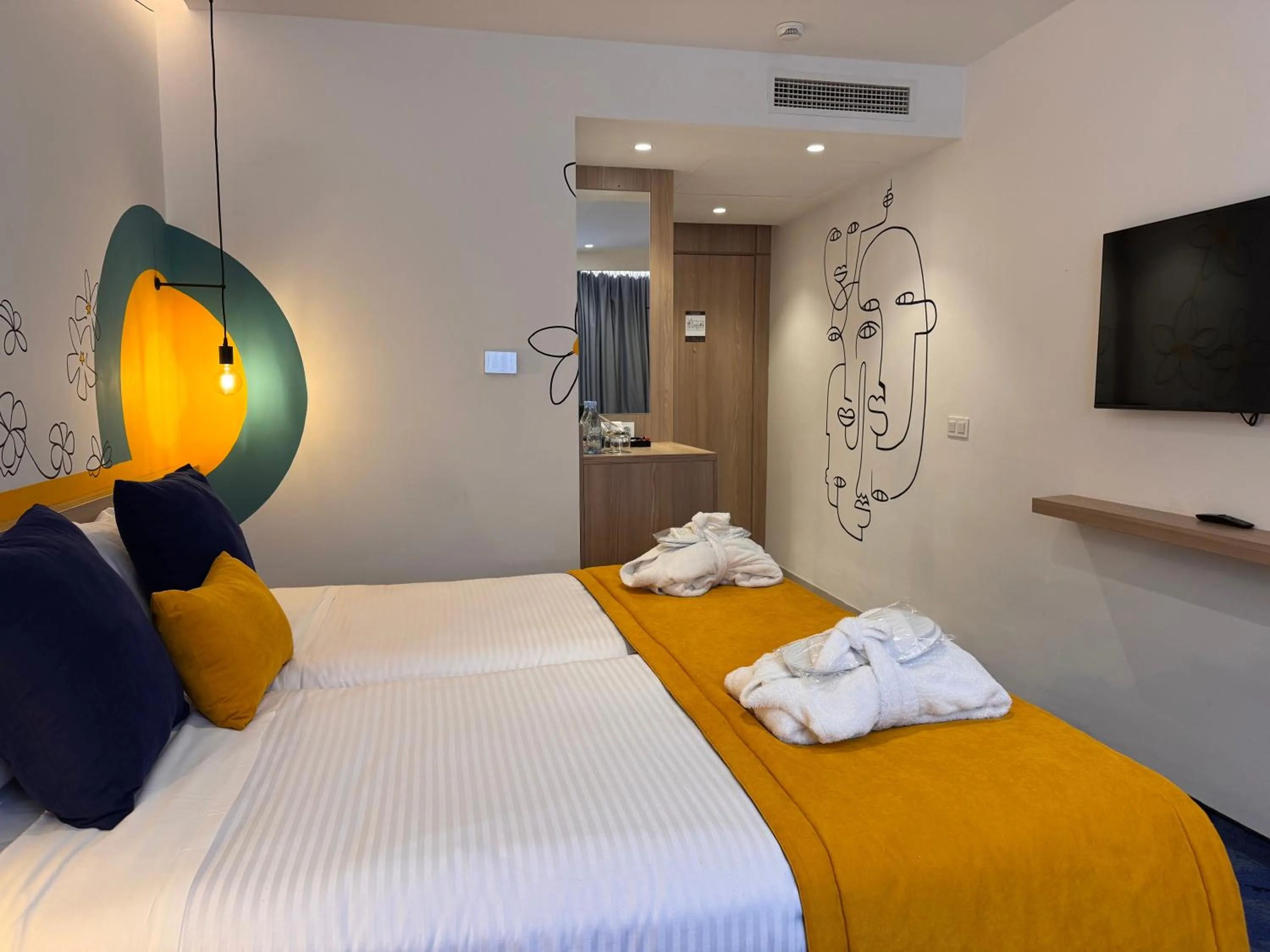 Bed in Hotel Carlton