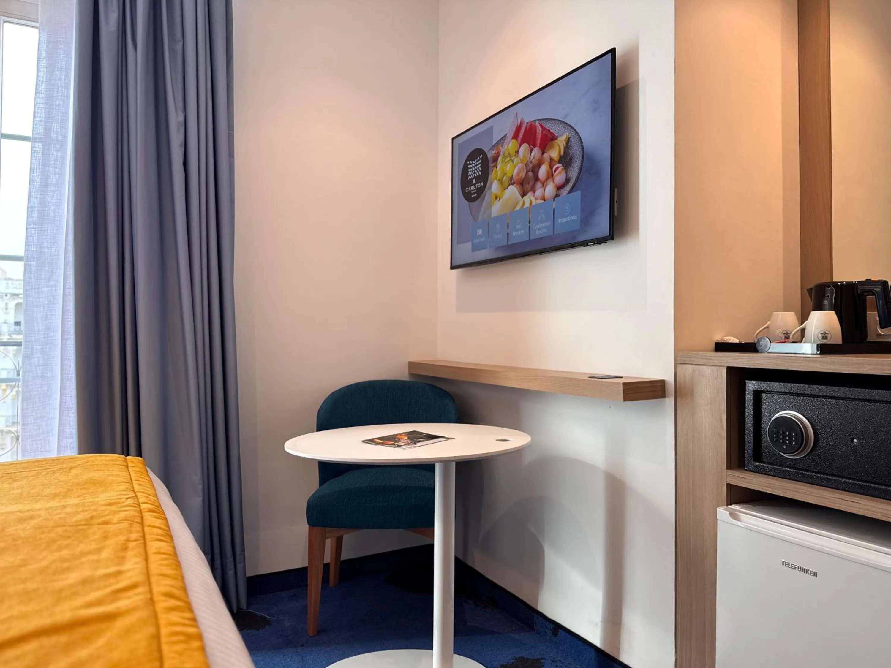 Bedroom, Bed in Hotel Carlton