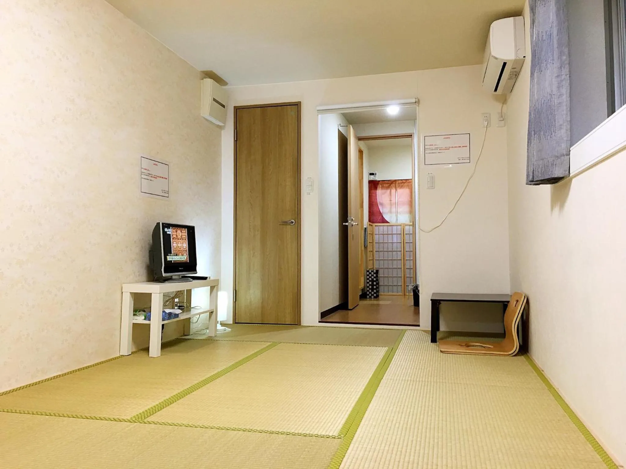 Photo of the whole room in Osaka Tengachaya Guesthouse SAYURI II