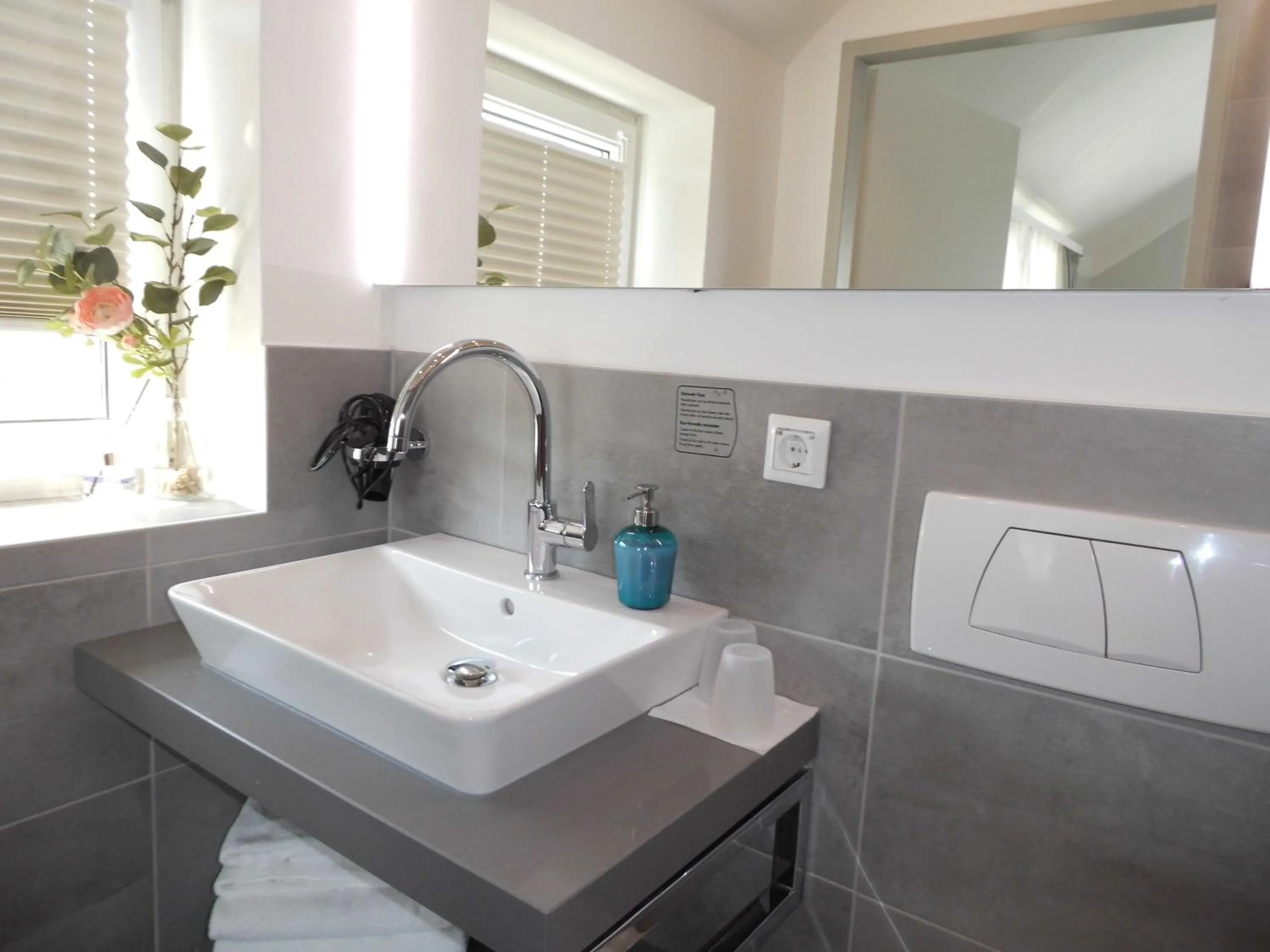 Bathroom in Pension Elisabeth - Rooms & Apartments