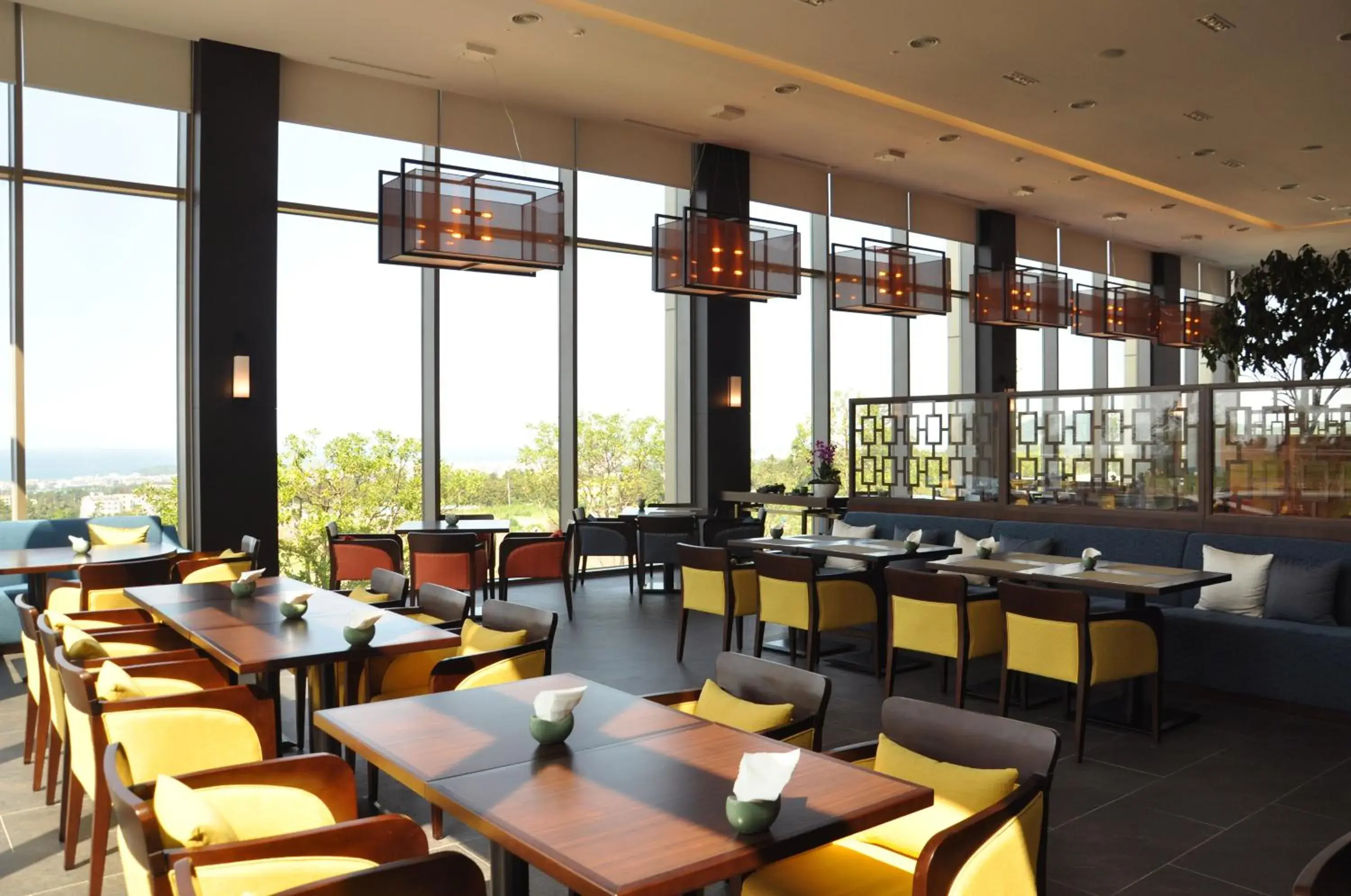 Restaurant/places to eat in Camphortree Hotel and Resort Restaurant/places to eat in Camphortree Hotel and Resort