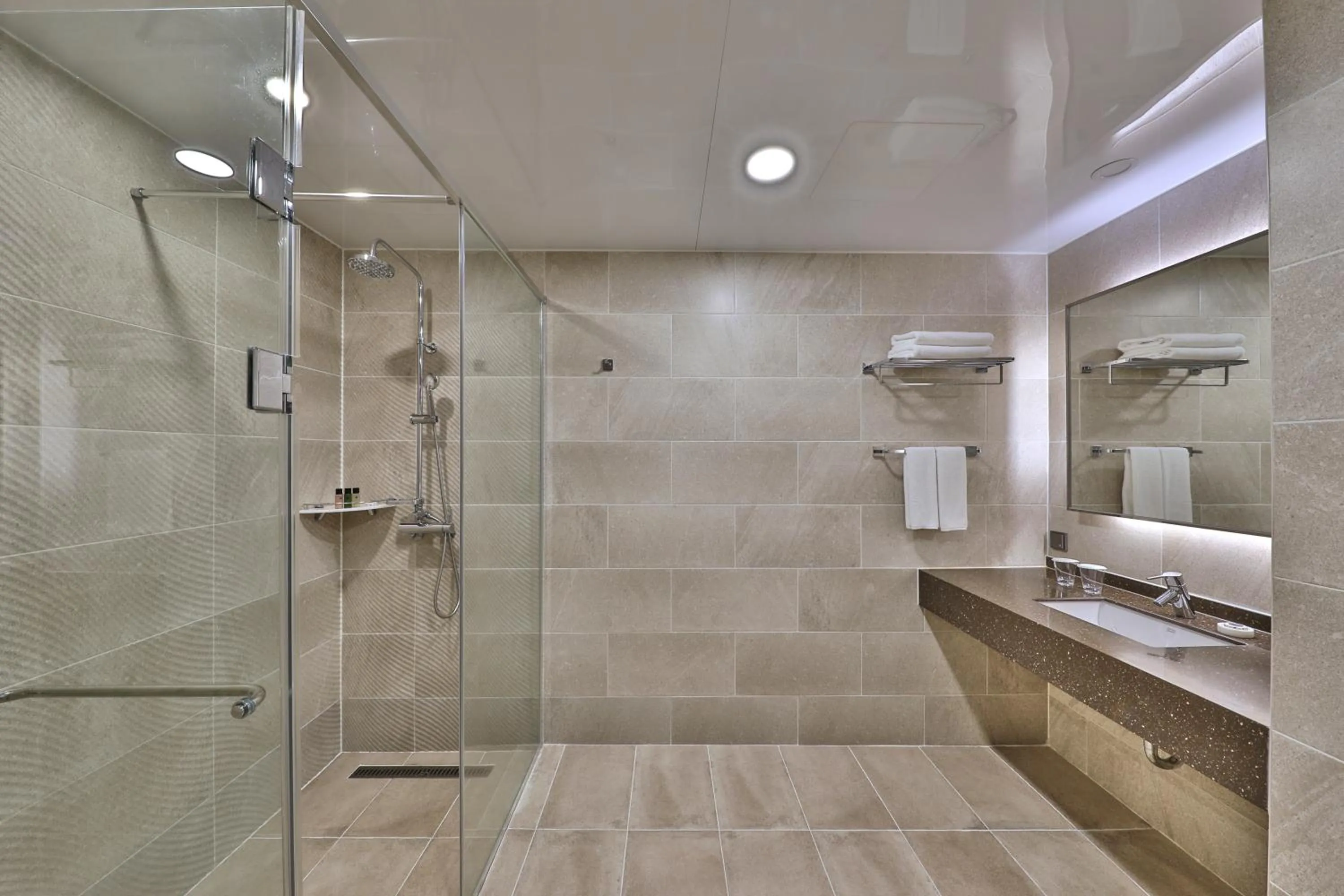 Camphortree Hotel and Resort