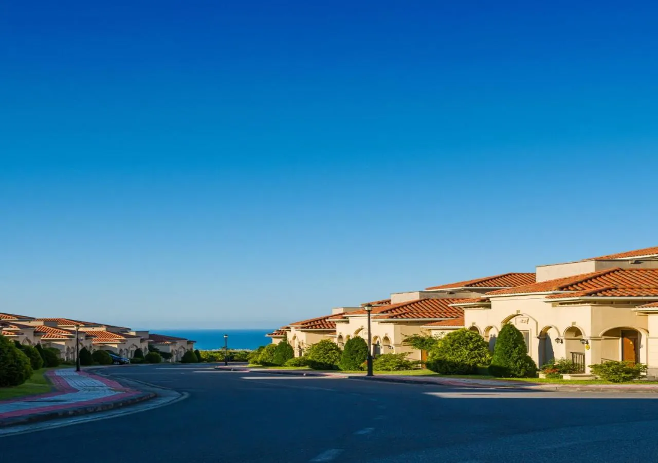 Camphortree Hotel and Resort