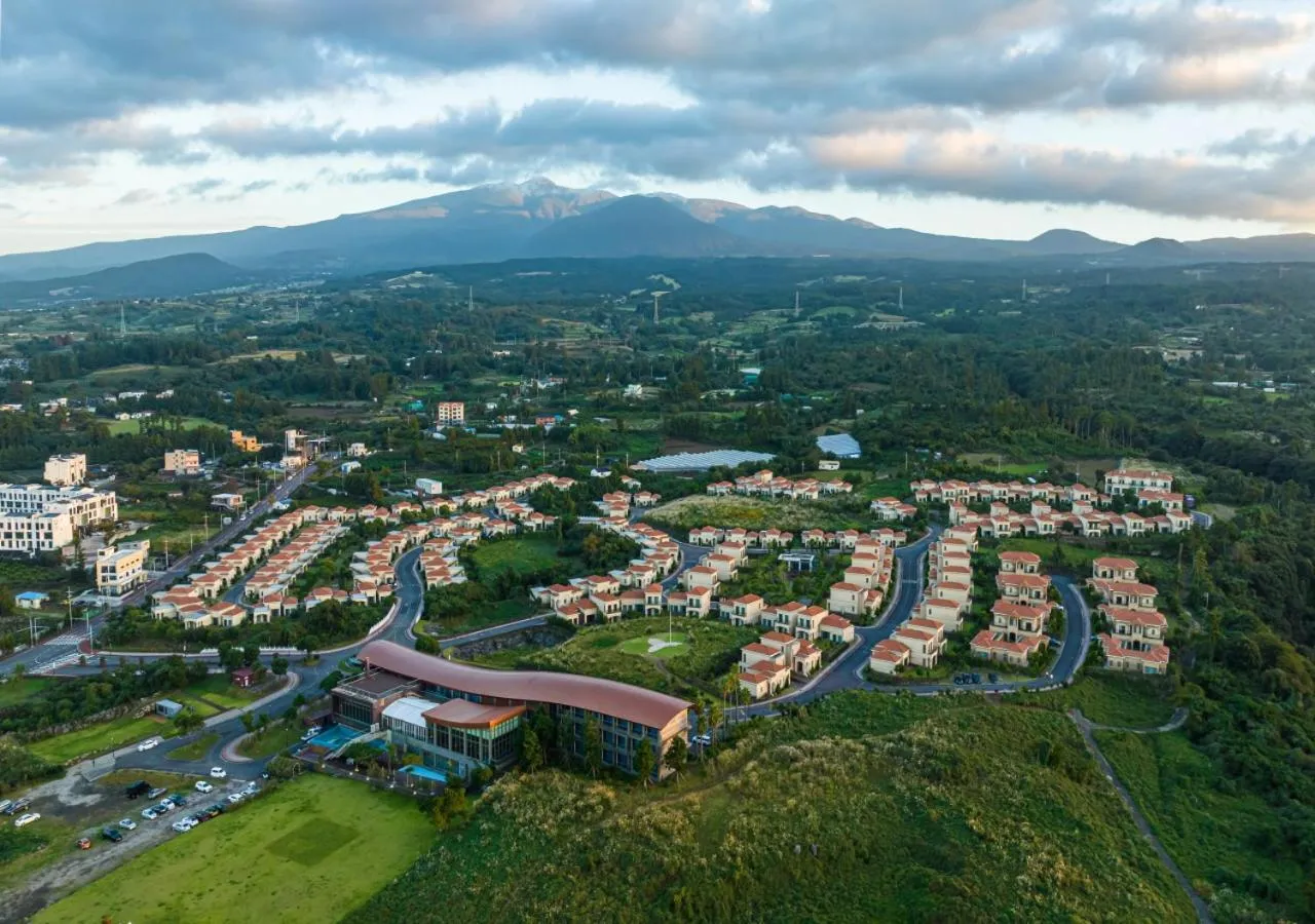 Camphortree Hotel and Resort