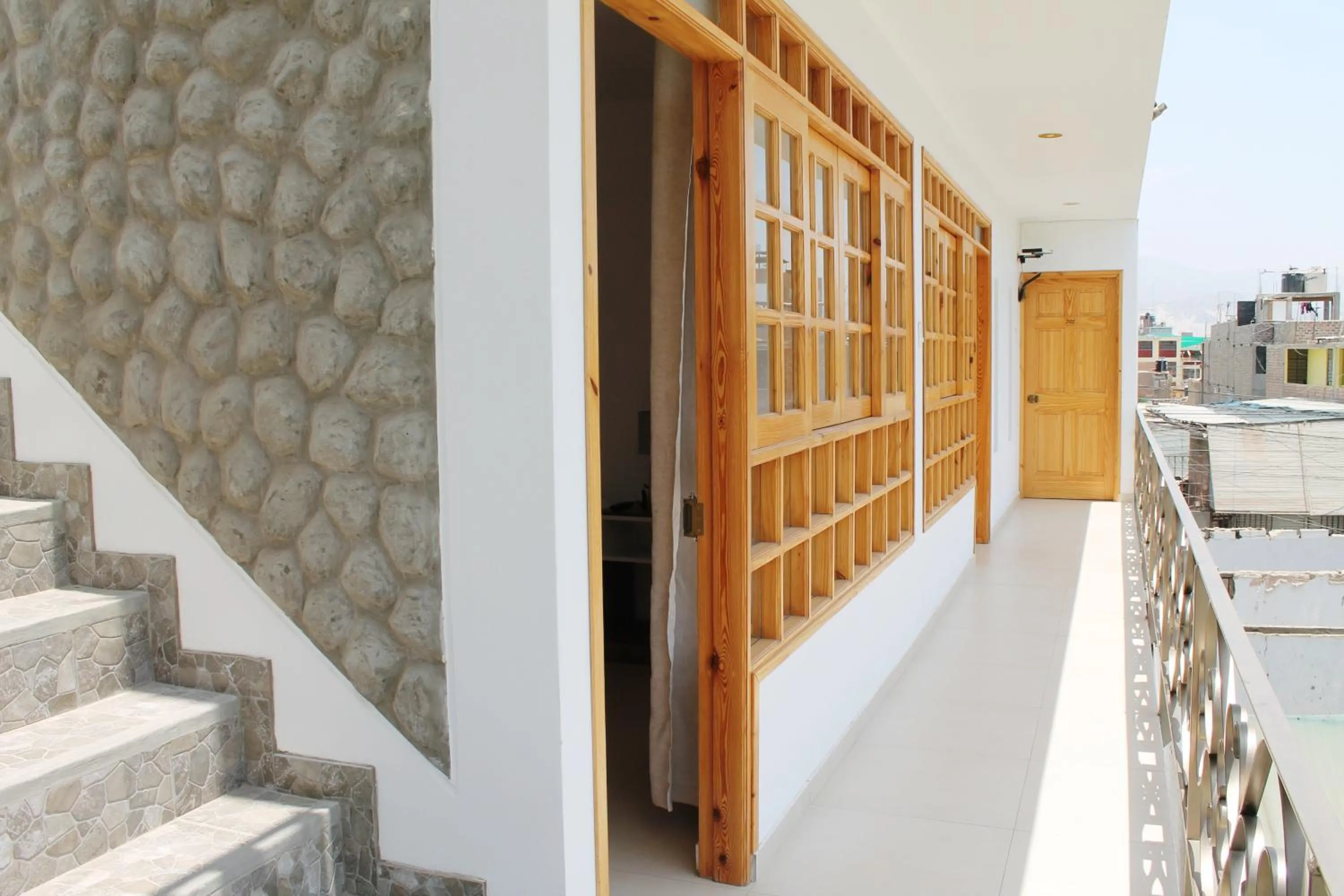 Area and facilities in El Huerto Hostel