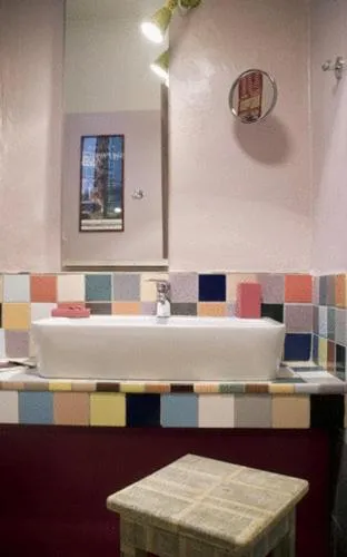 Bathroom in Hotel Colombo Genova