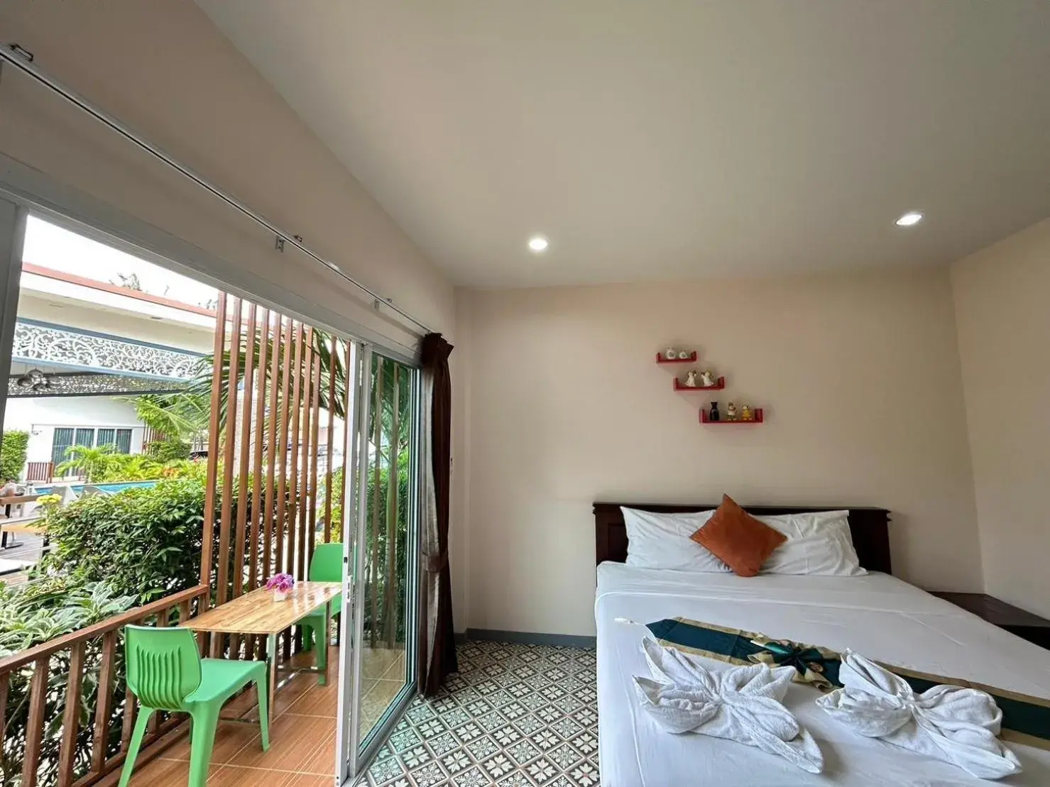 Superior Double or Twin Room with Garden View in Baanloksouylokchay Superior Double or Twin Room with Garden View in Baanloksouylokchay