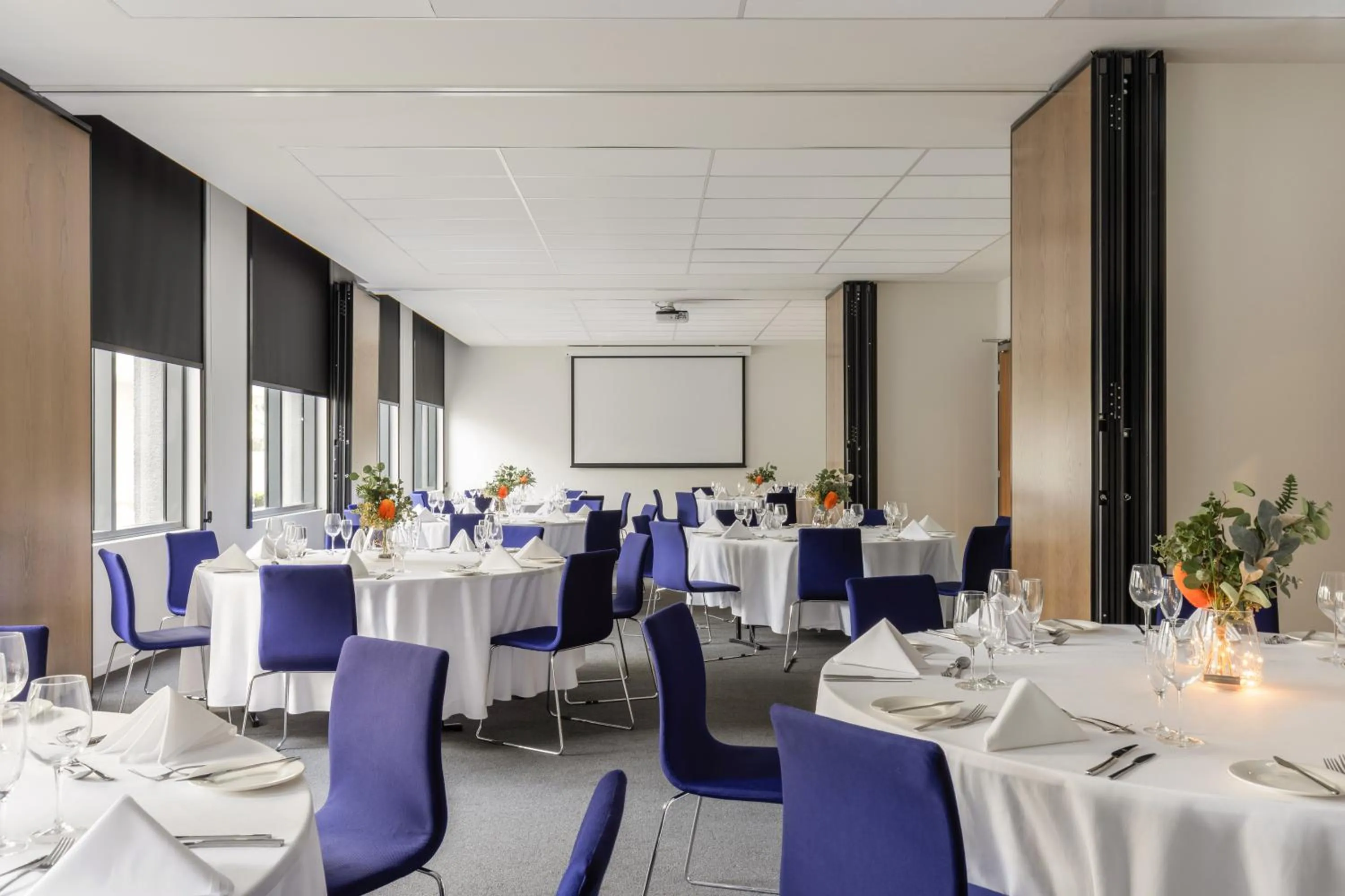 Meeting/conference room in Mantra MacArthur Hotel