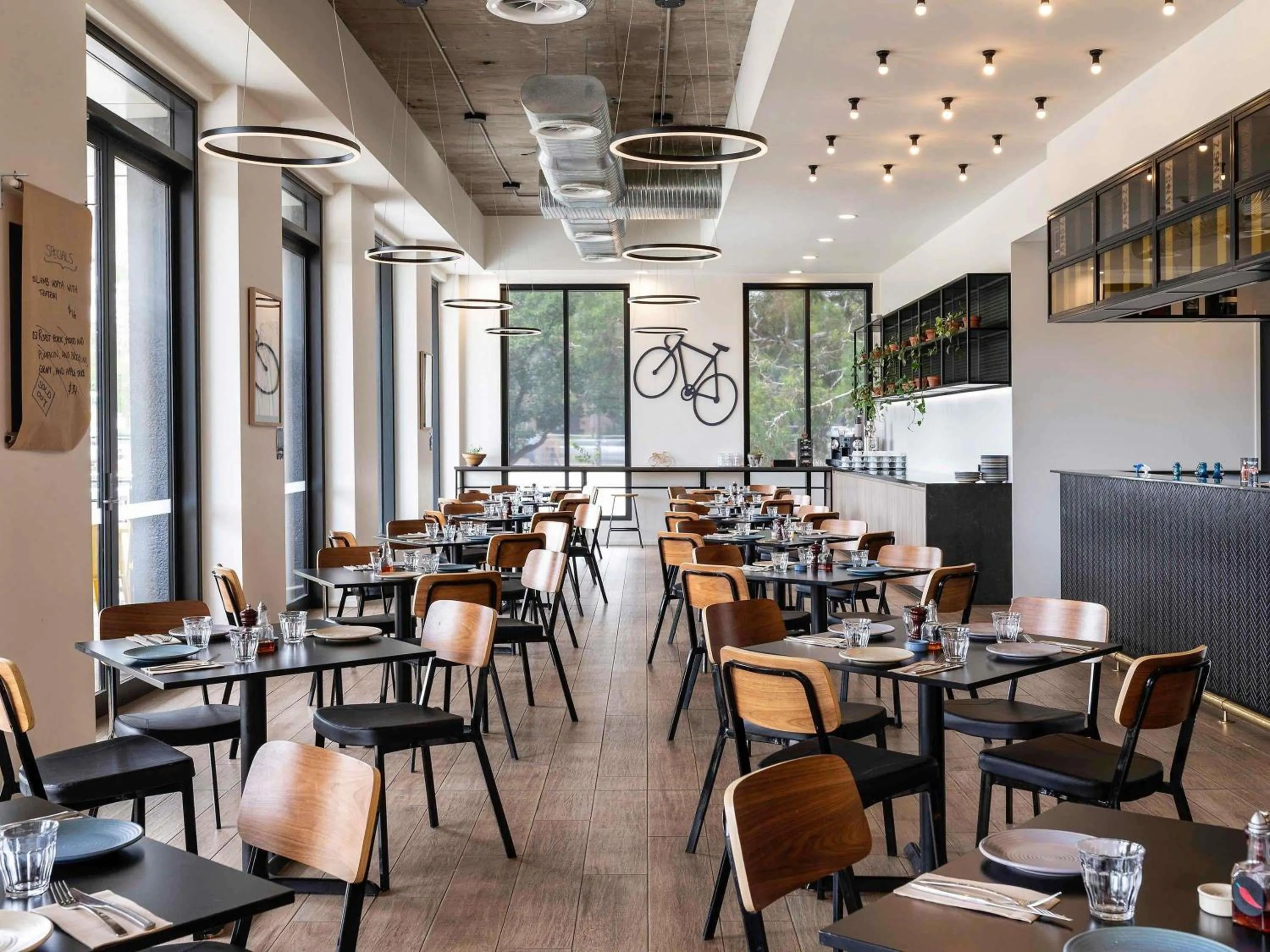 Property building in Mantra MacArthur Hotel