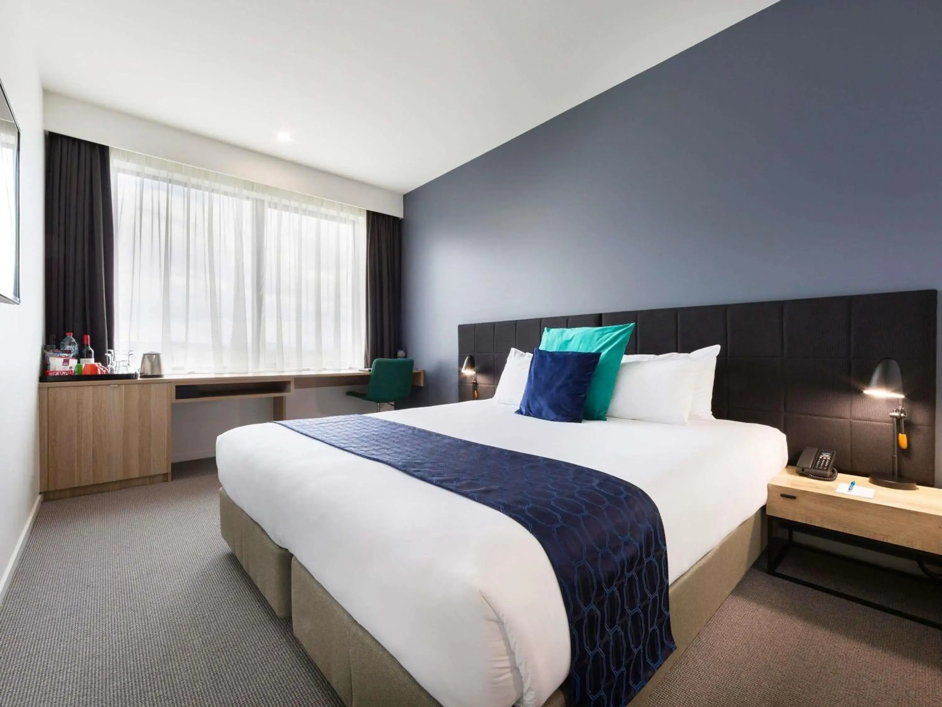 Bedroom, Bed in Mantra MacArthur Hotel Bedroom, Bed in Mantra MacArthur Hotel