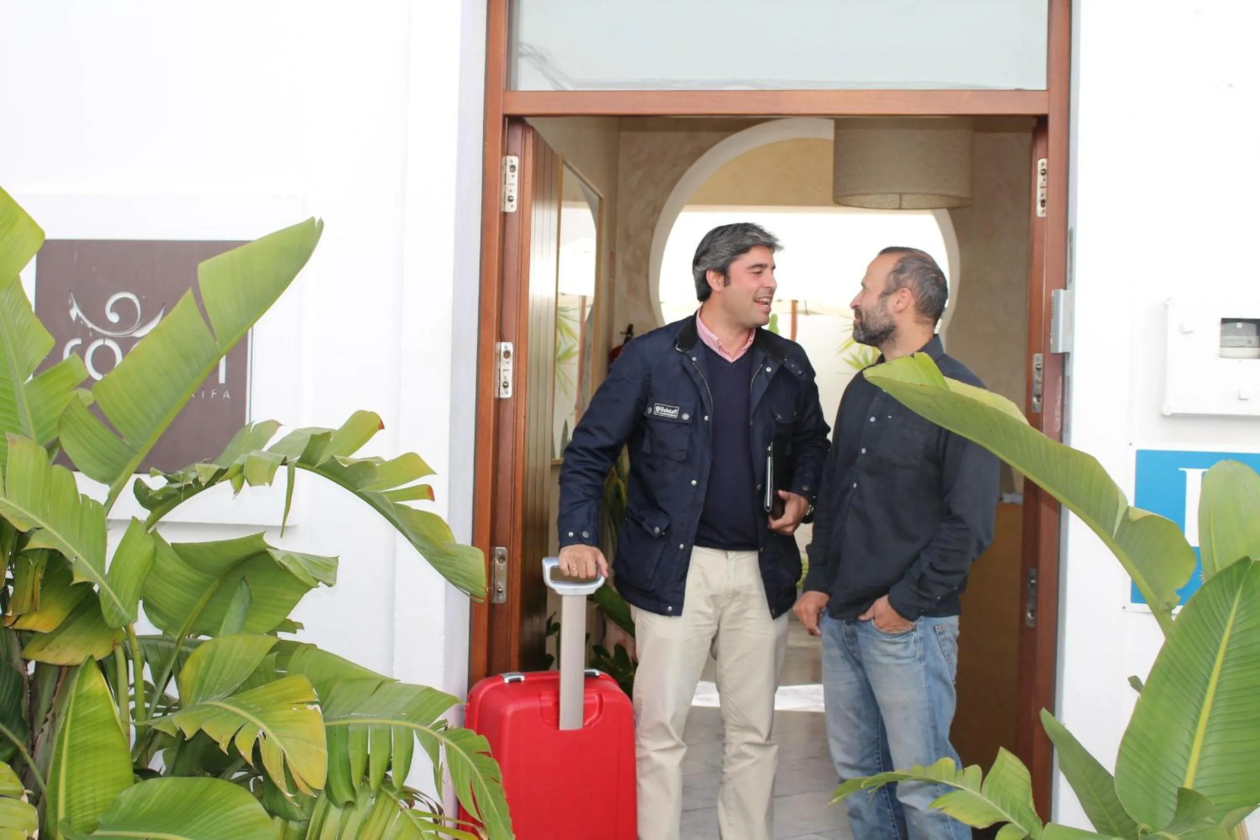 group of guests in Room Tarifa