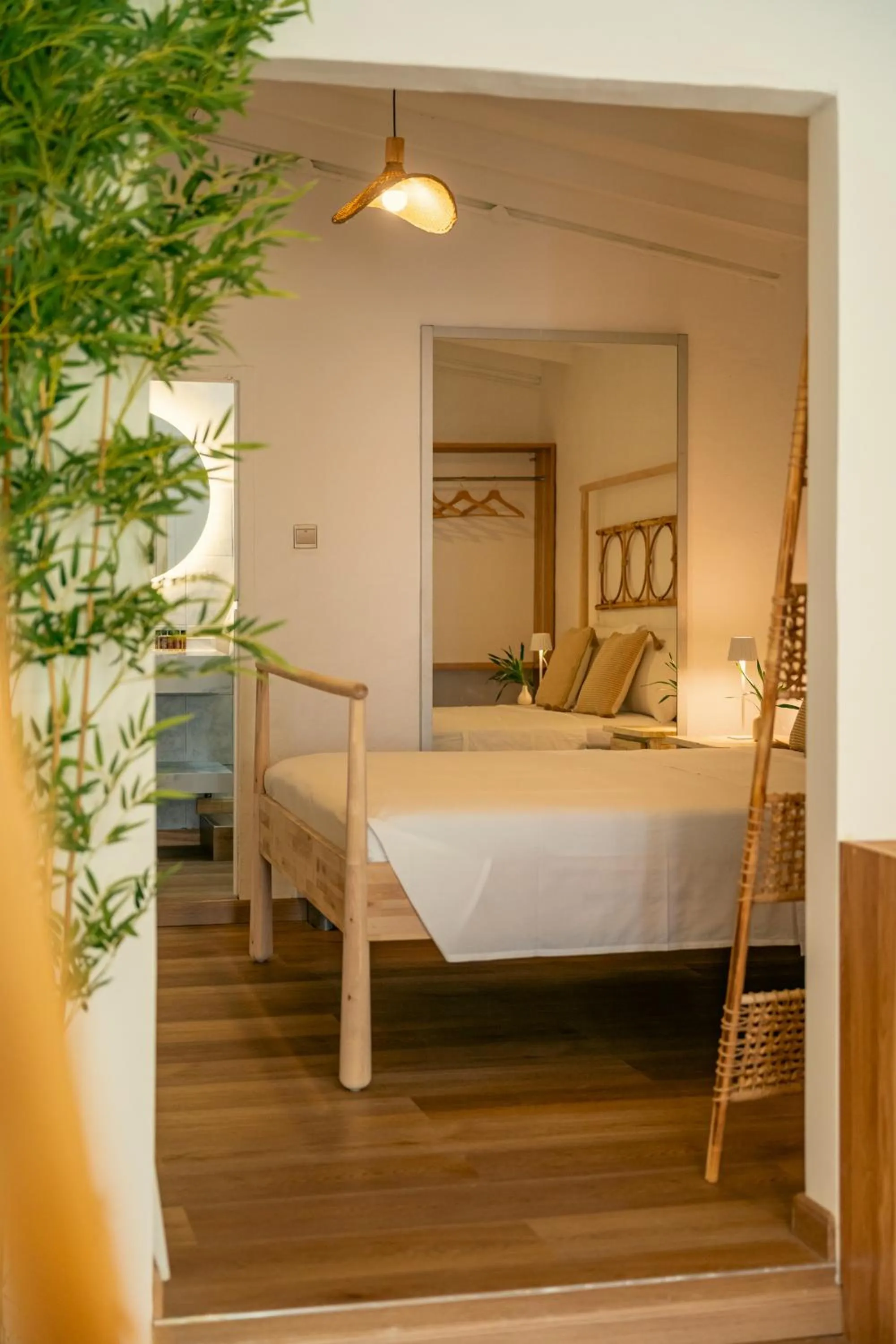 Bed in Beau Vallon Bungalows