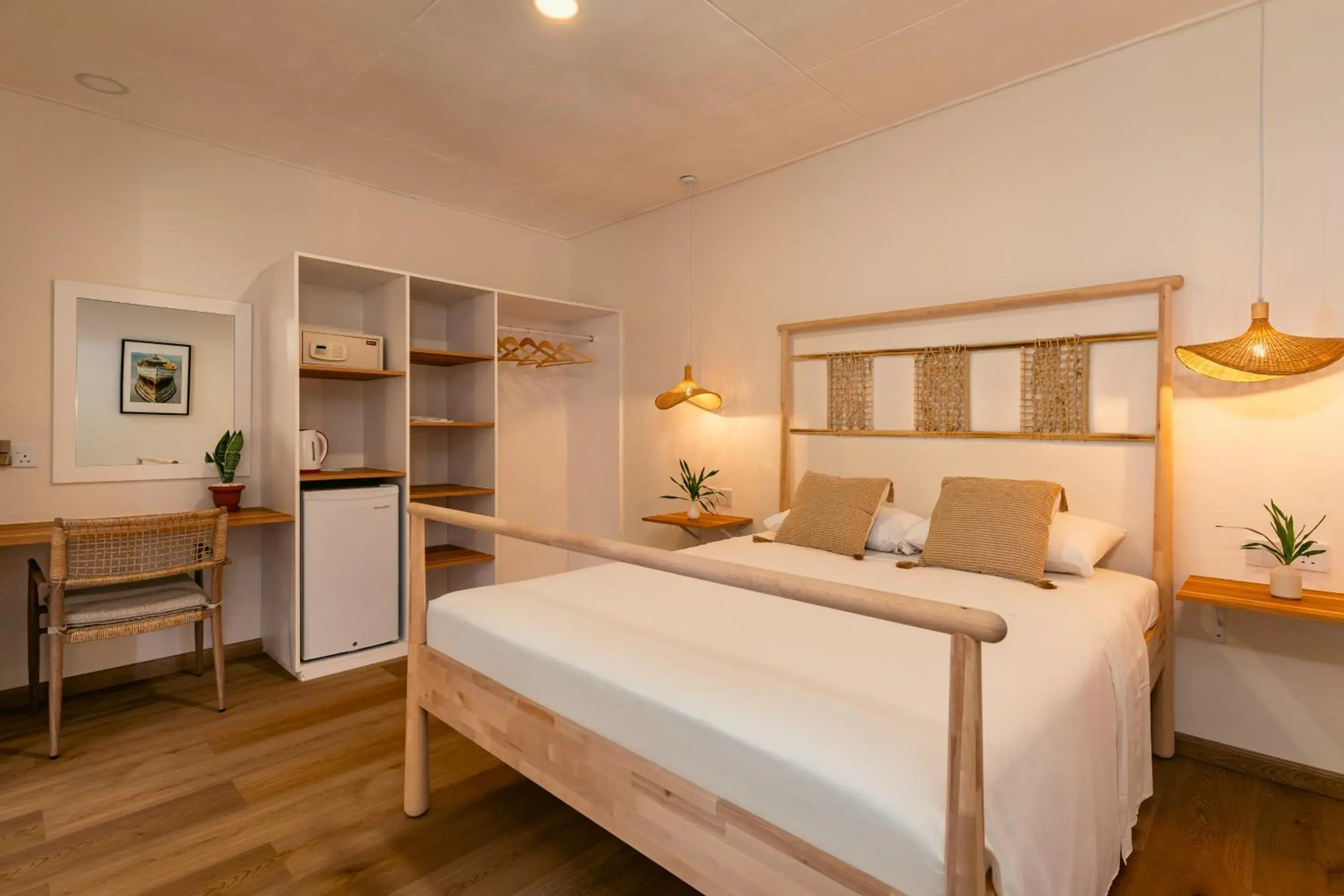 Bed in Beau Vallon Bungalows Bed in Beau Vallon Bungalows