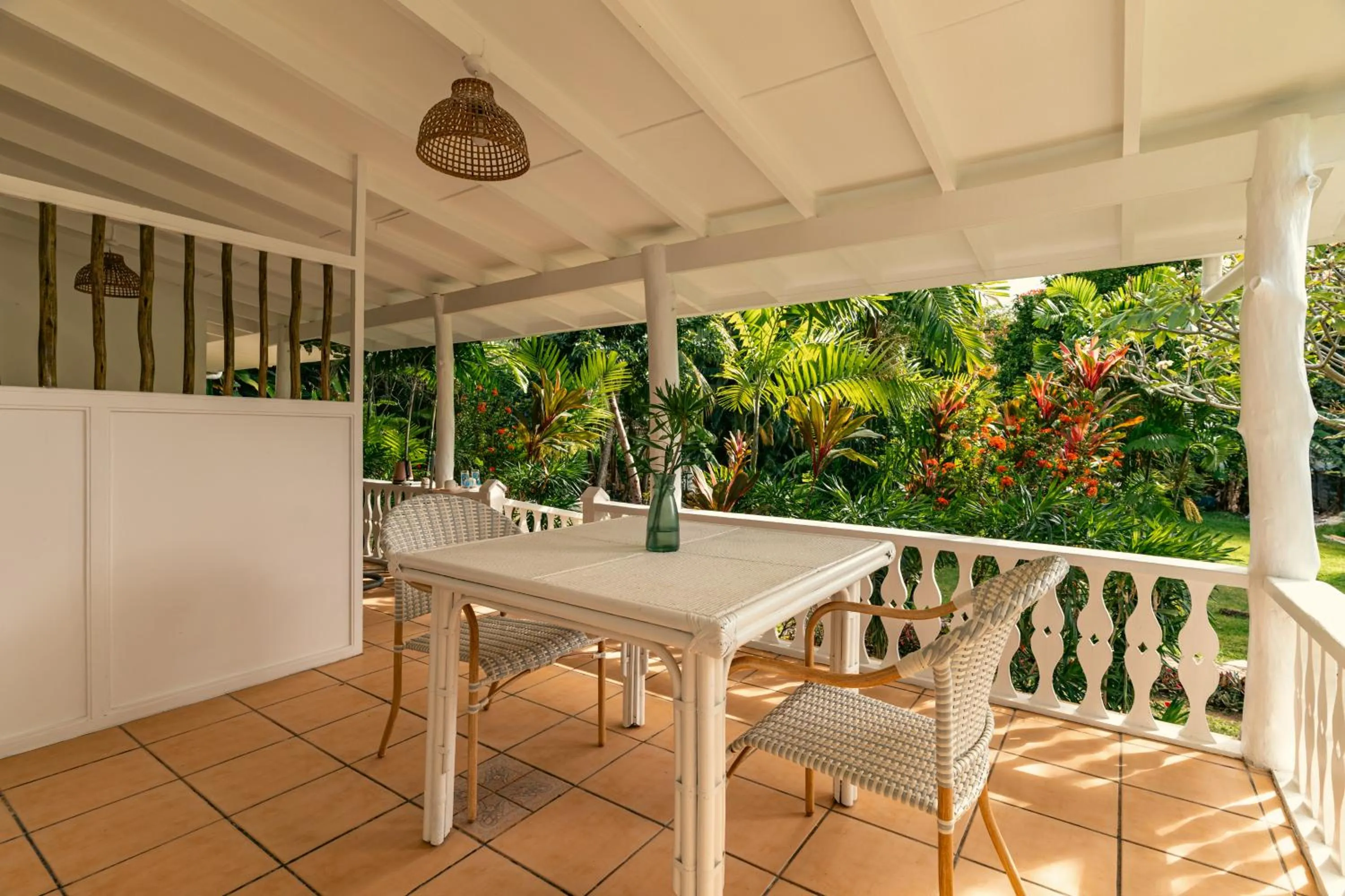 Beau Vallon Bungalows