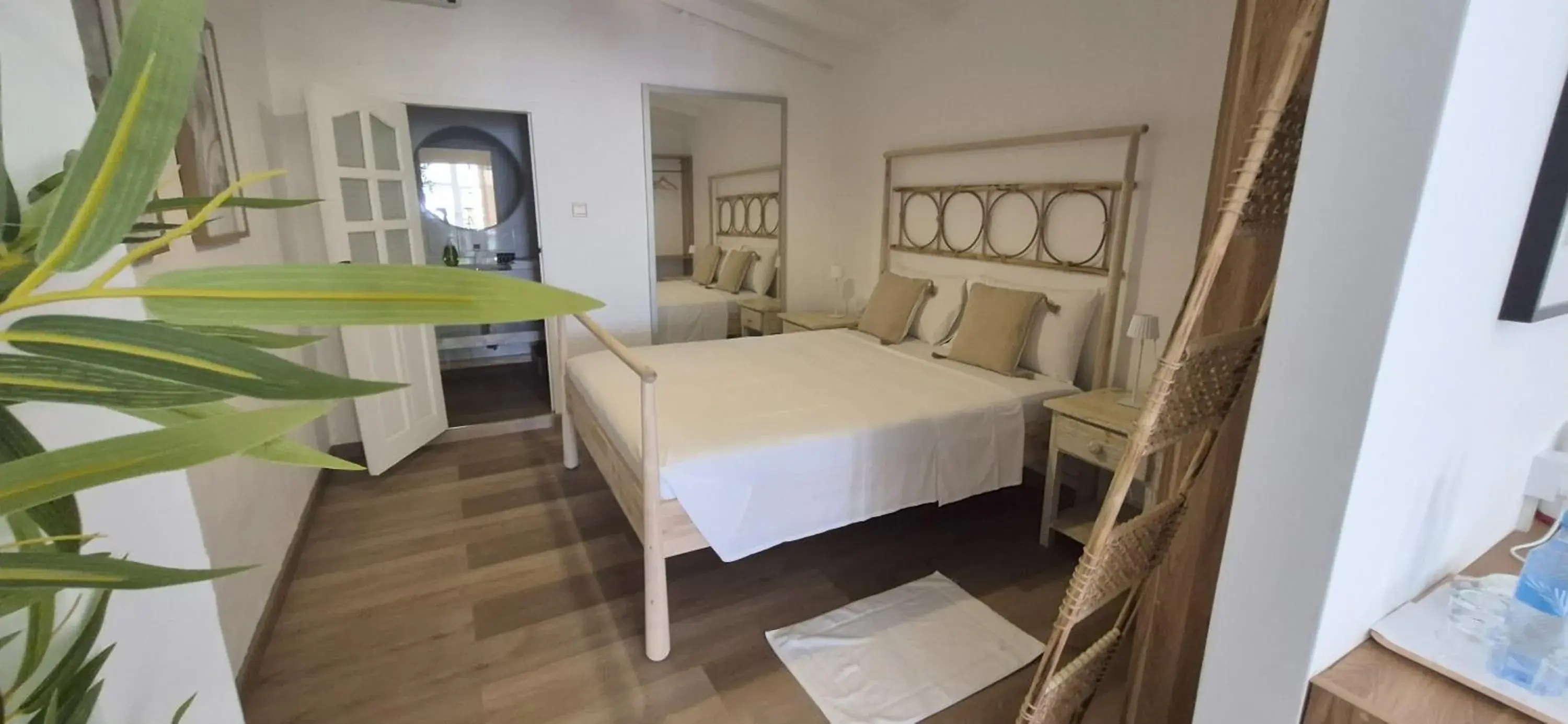 Bed in Beau Vallon Bungalows Bed in Beau Vallon Bungalows