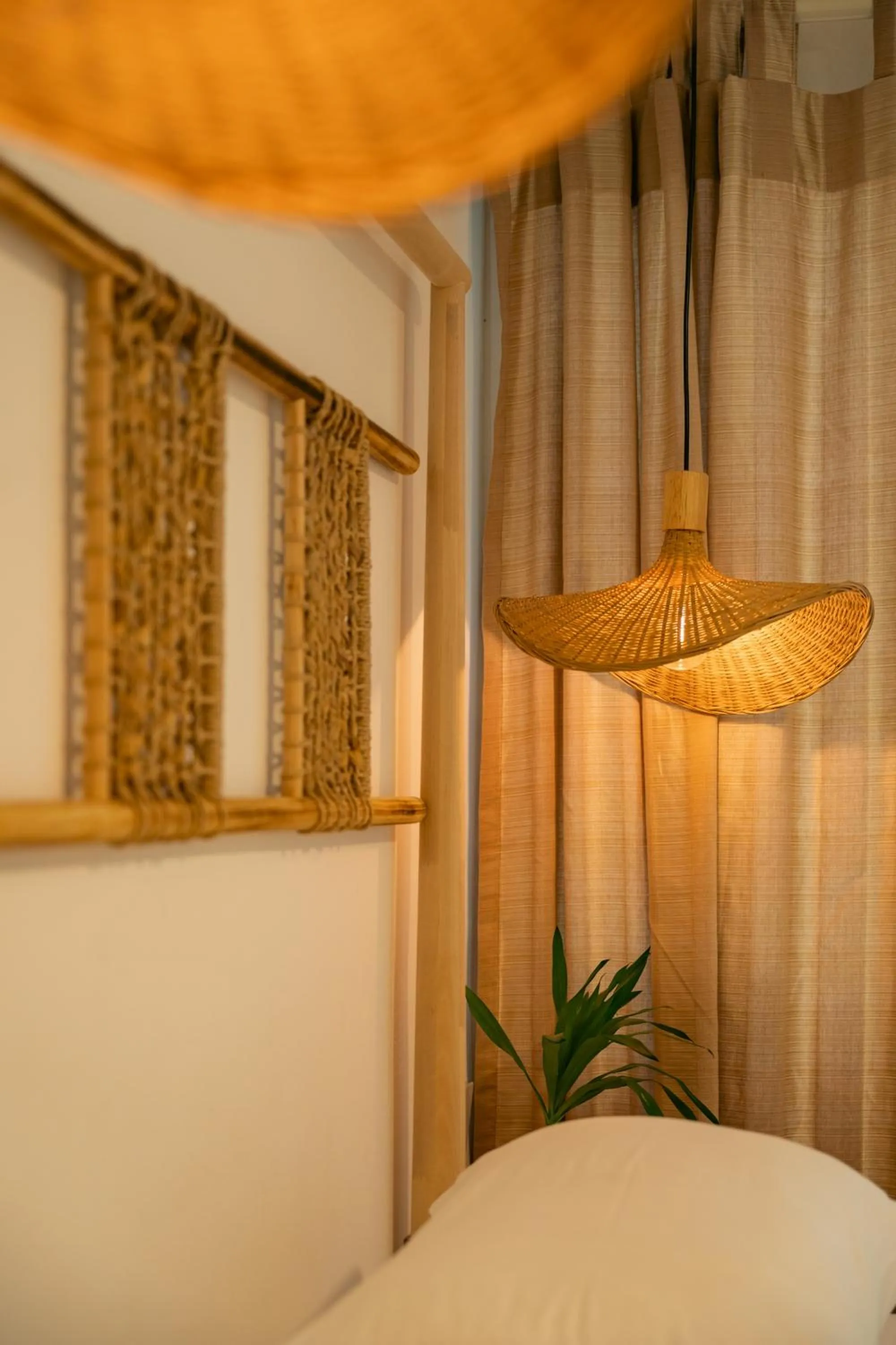 Bed in Beau Vallon Bungalows