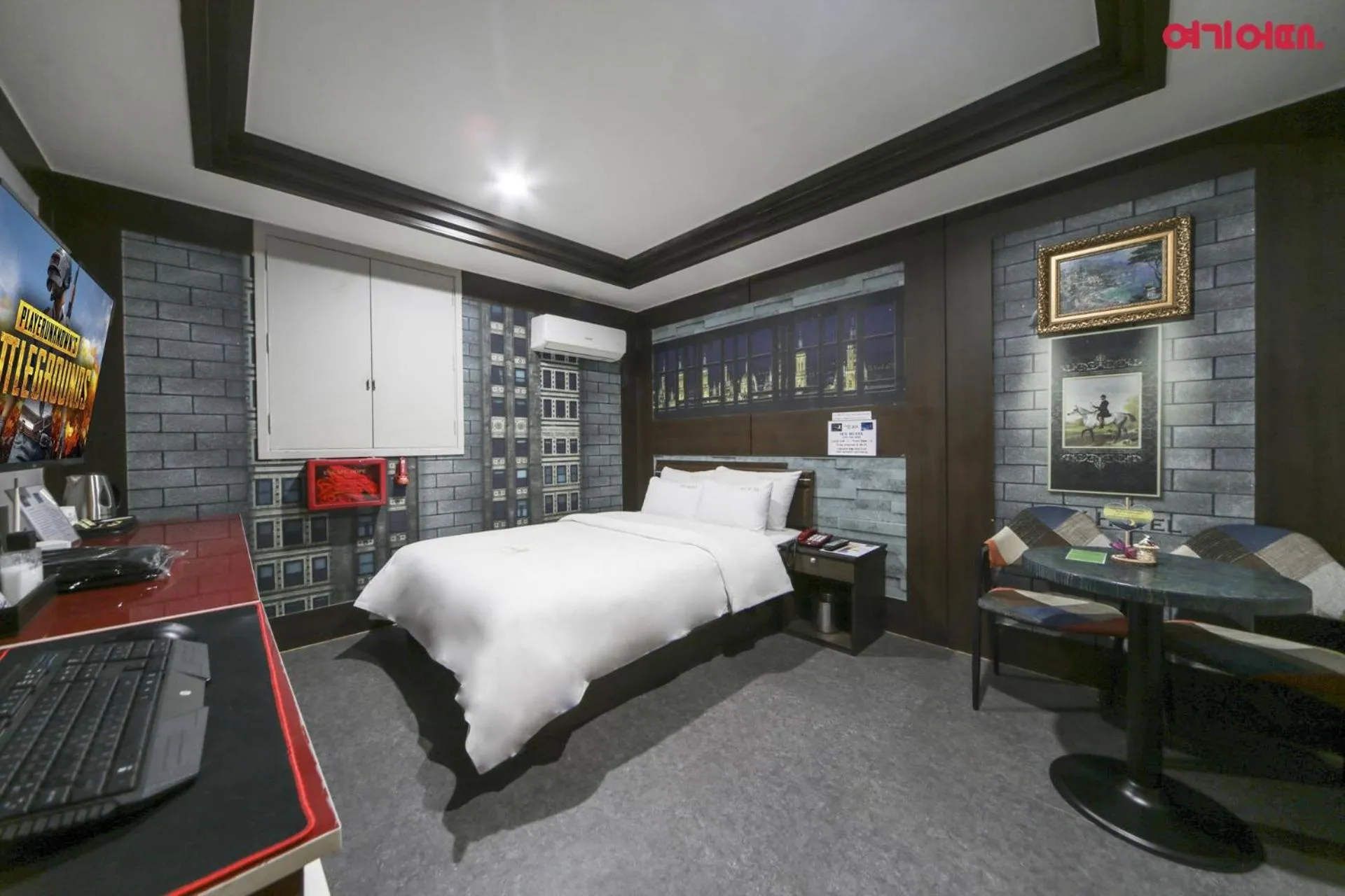 Photo of the whole room in Sky Motel