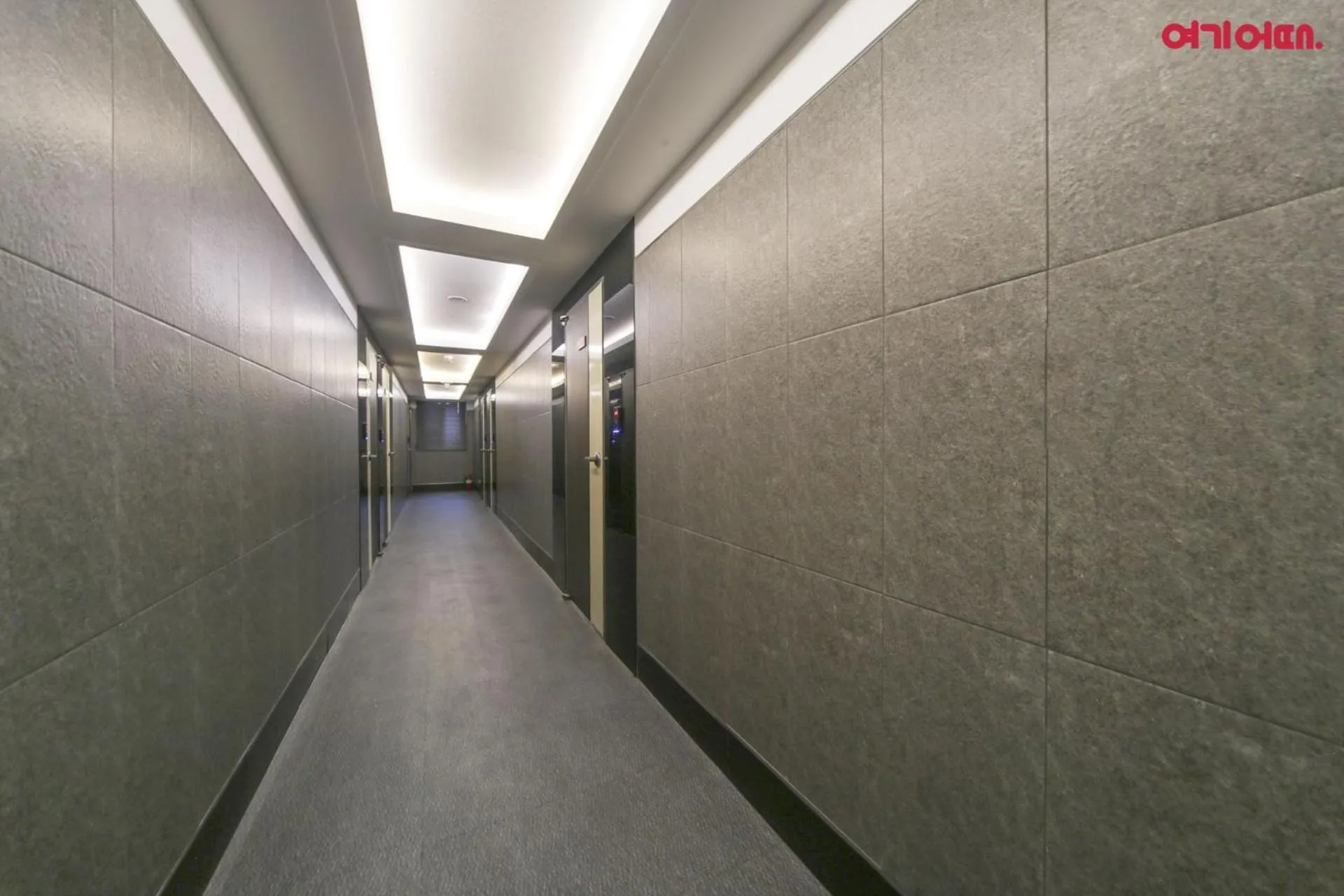 Decorative detail in Sky Motel